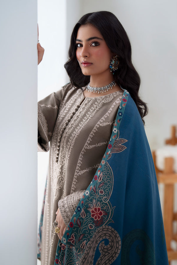 Maryum N Maria | Noore Winters 25 | 3 Piece Embroidered Khaddar ANGEZA - FSU5679 - Official Maryum N Maria stockist in UK - Sakeena London