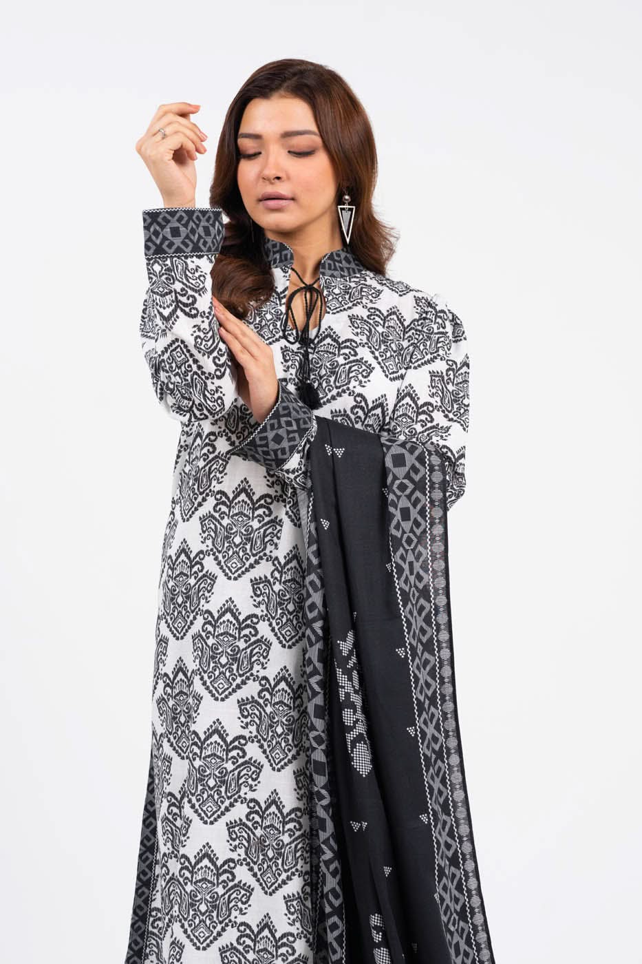 Al Karam | Winter 24 | FW-24.1-24 - Official Alkaram stockist in UK - Sakeena London
