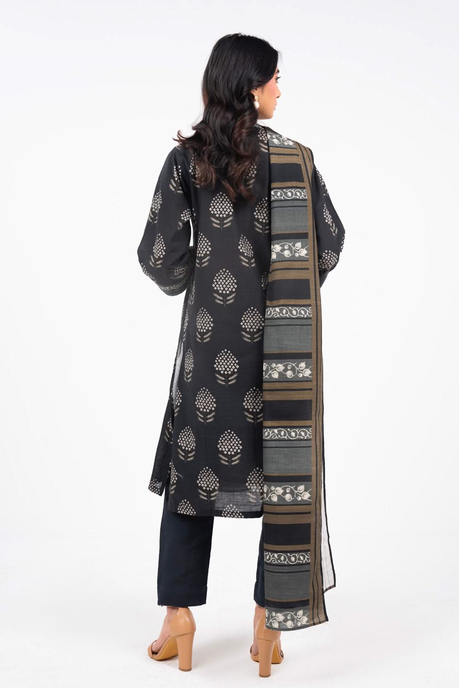 Al Karam | Winter 24 | FW-28.1-24 - Official Alkaram stockist in UK - Sakeena London