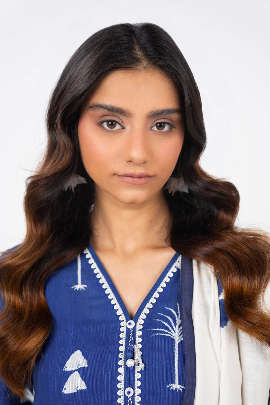 Al Karam | Winter 24 | FW-43.1-24 - Official Alkaram stockist in UK - Sakeena London