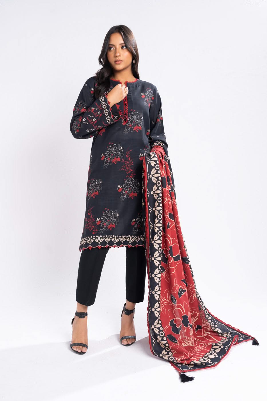 Al Karam | Winter 24 | FW-46.1 - Official Alkaram stockist in UK - Sakeena London
