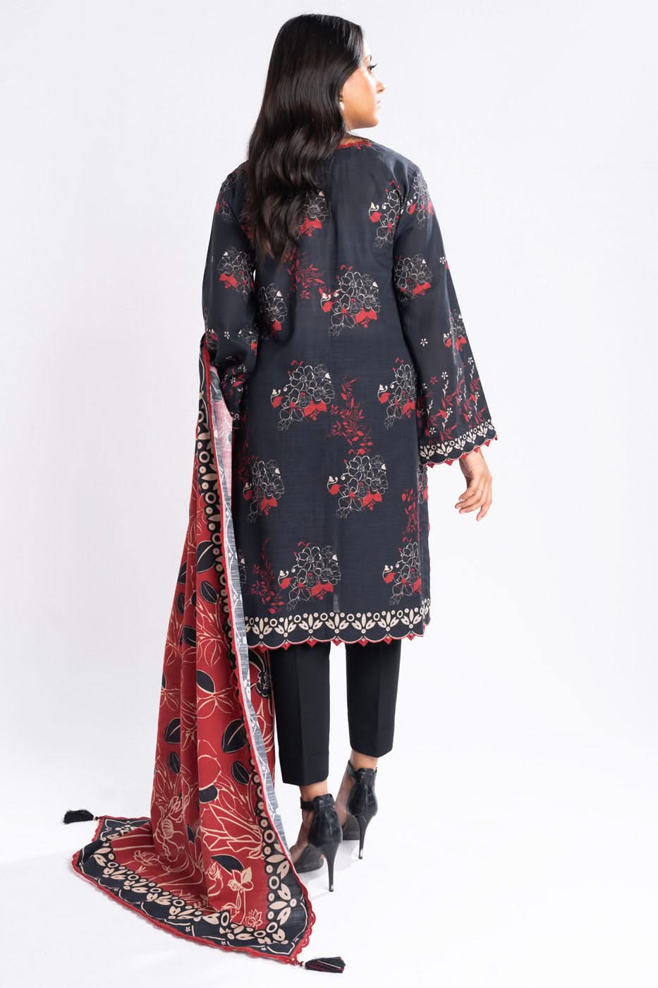 Al Karam | Winter 24 | FW-46.1 - Official Alkaram stockist in UK - Sakeena London