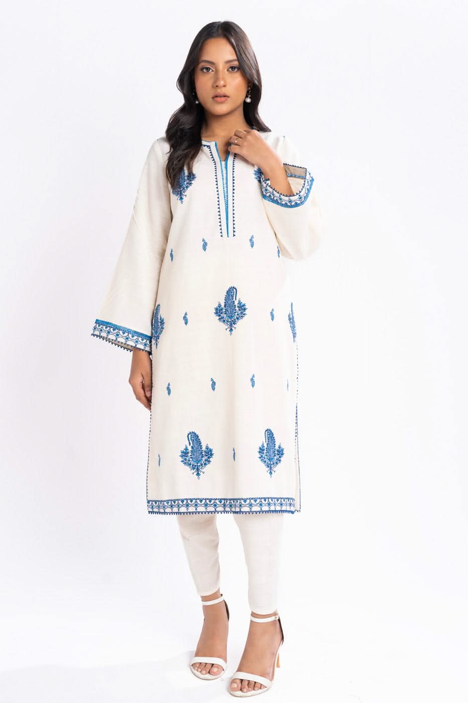 Al Karam | Winter 24 | FW-57.1-24 - Official Alkaram stockist in UK - Sakeena London