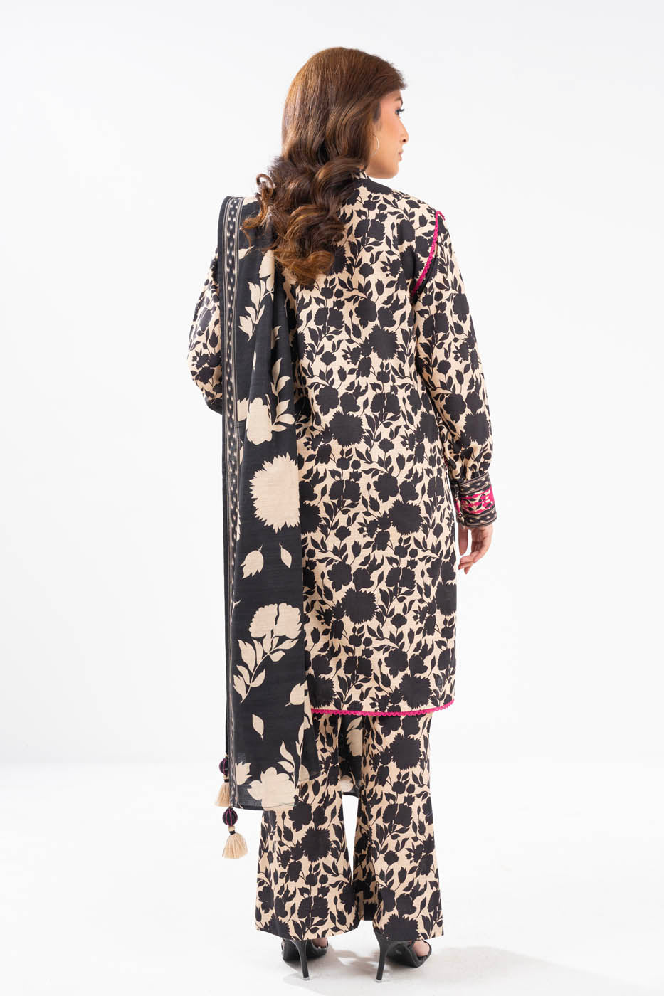 Al Karam | Winter 24 | FW-10-24 - Official Alkaram stockist in UK - Sakeena London