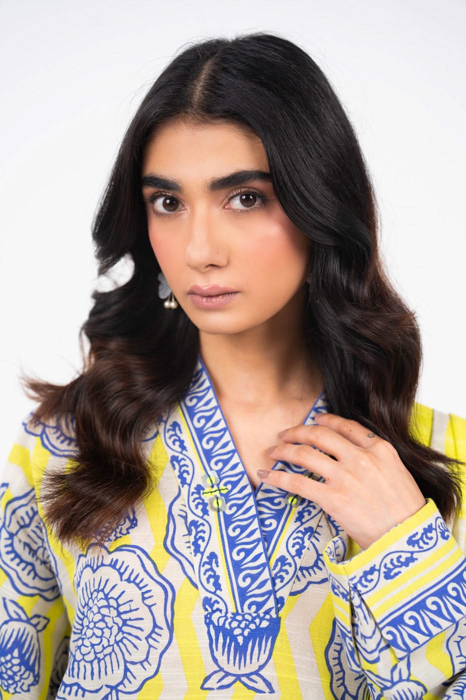 Al Karam | Winter 24 | FW-17-24 - Official Alkaram stockist in UK - Sakeena London