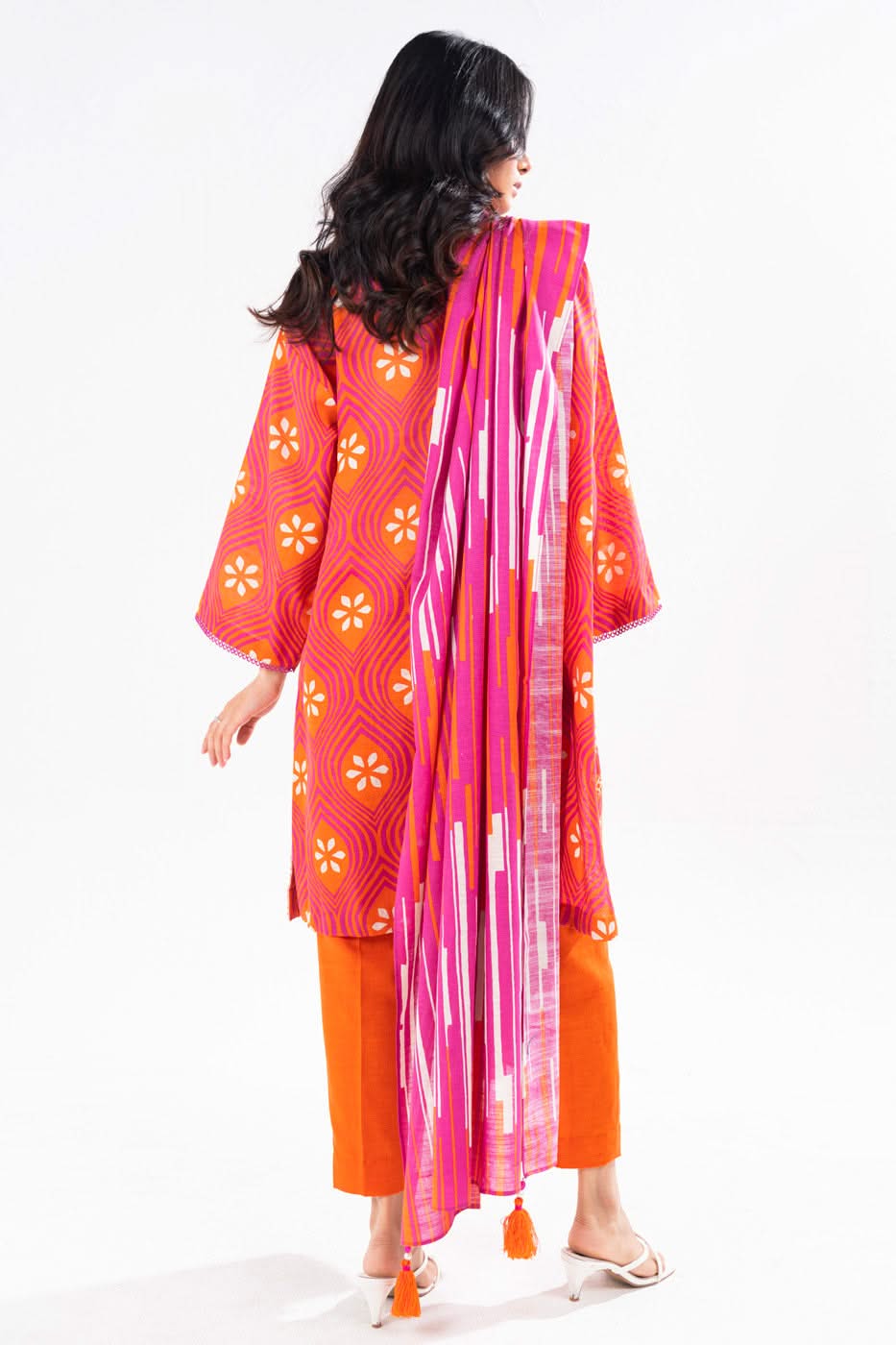Al Karam | Winter 24 | FW-18-24 - Official Alkaram stockist in UK - Sakeena London