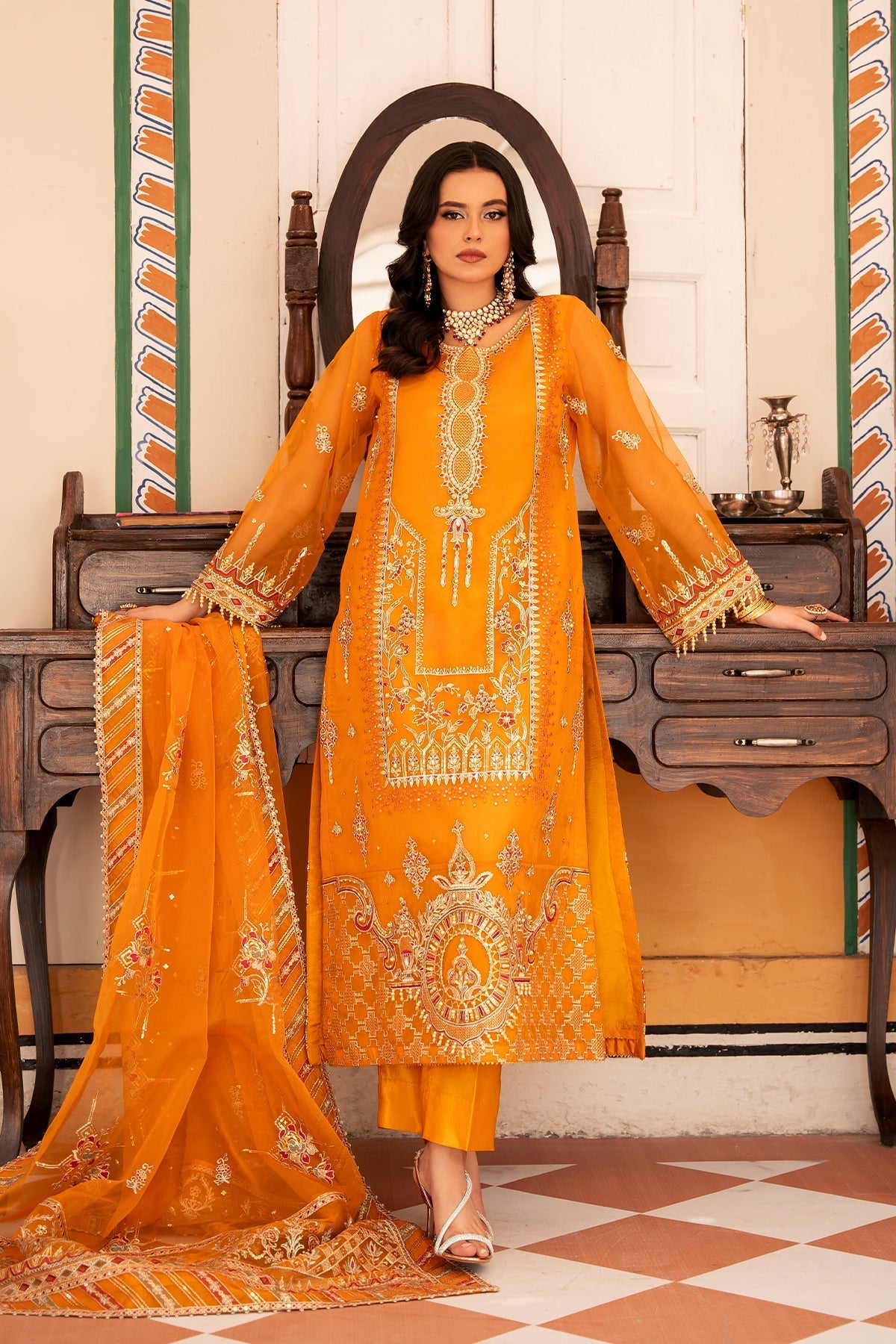 Rajwani | Luxury Formals | NAZNEEN - Official Rajwani stockist in UK - Sakeena London