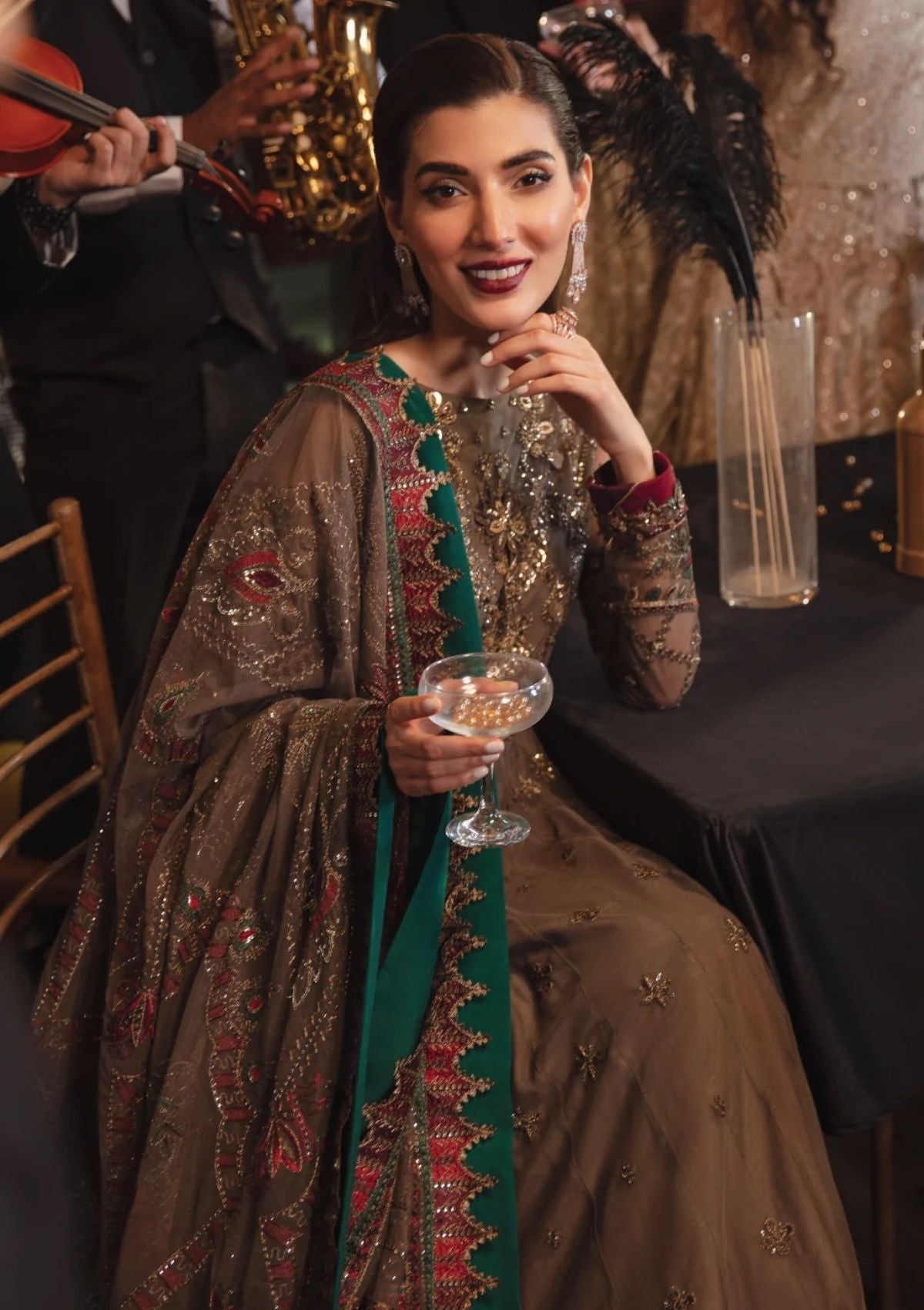 Formal Dress - Iznik - La Royale - Sabaism - IRC#5