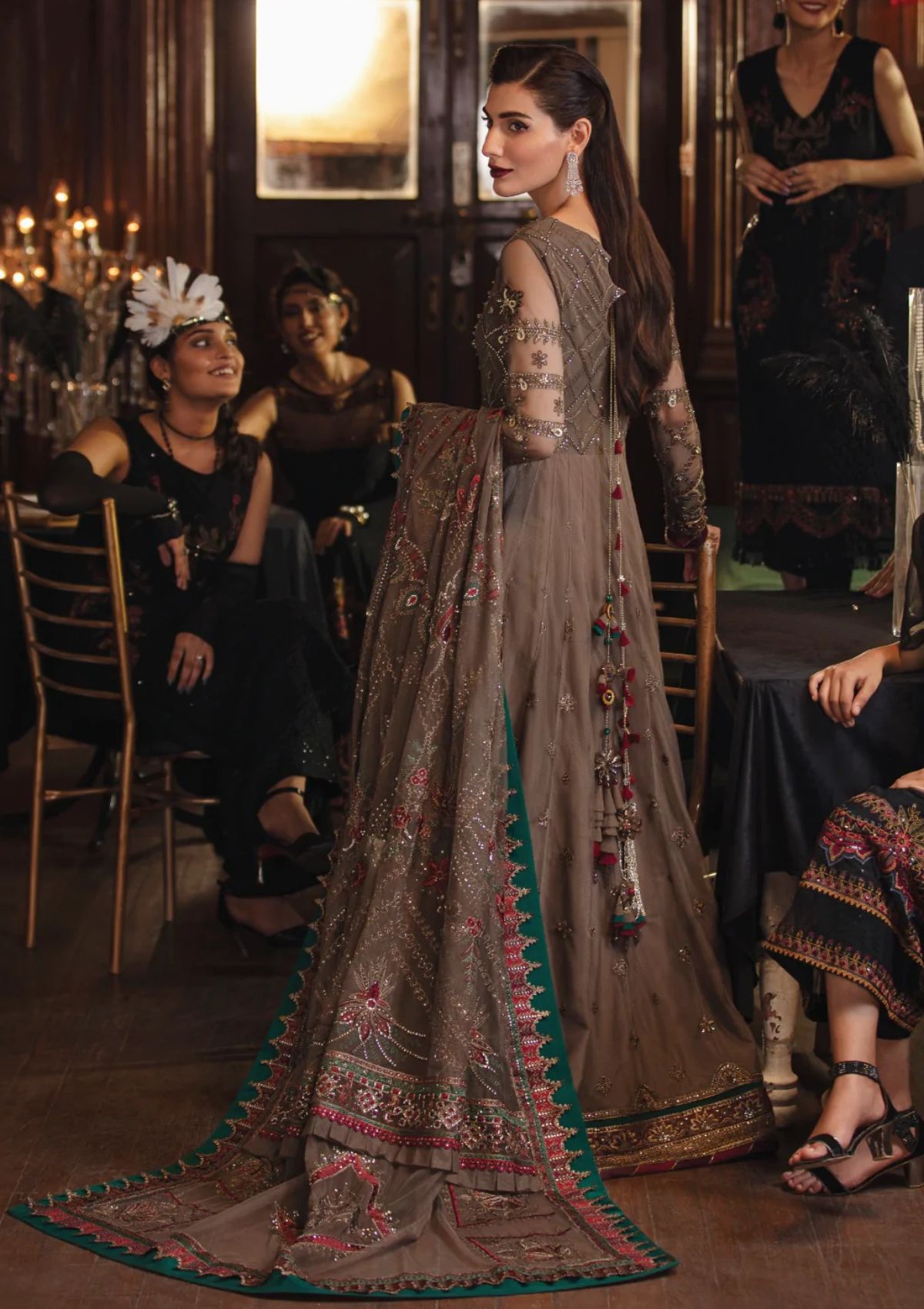 Formal Dress - Iznik - La Royale - Sabaism - IRC#5
