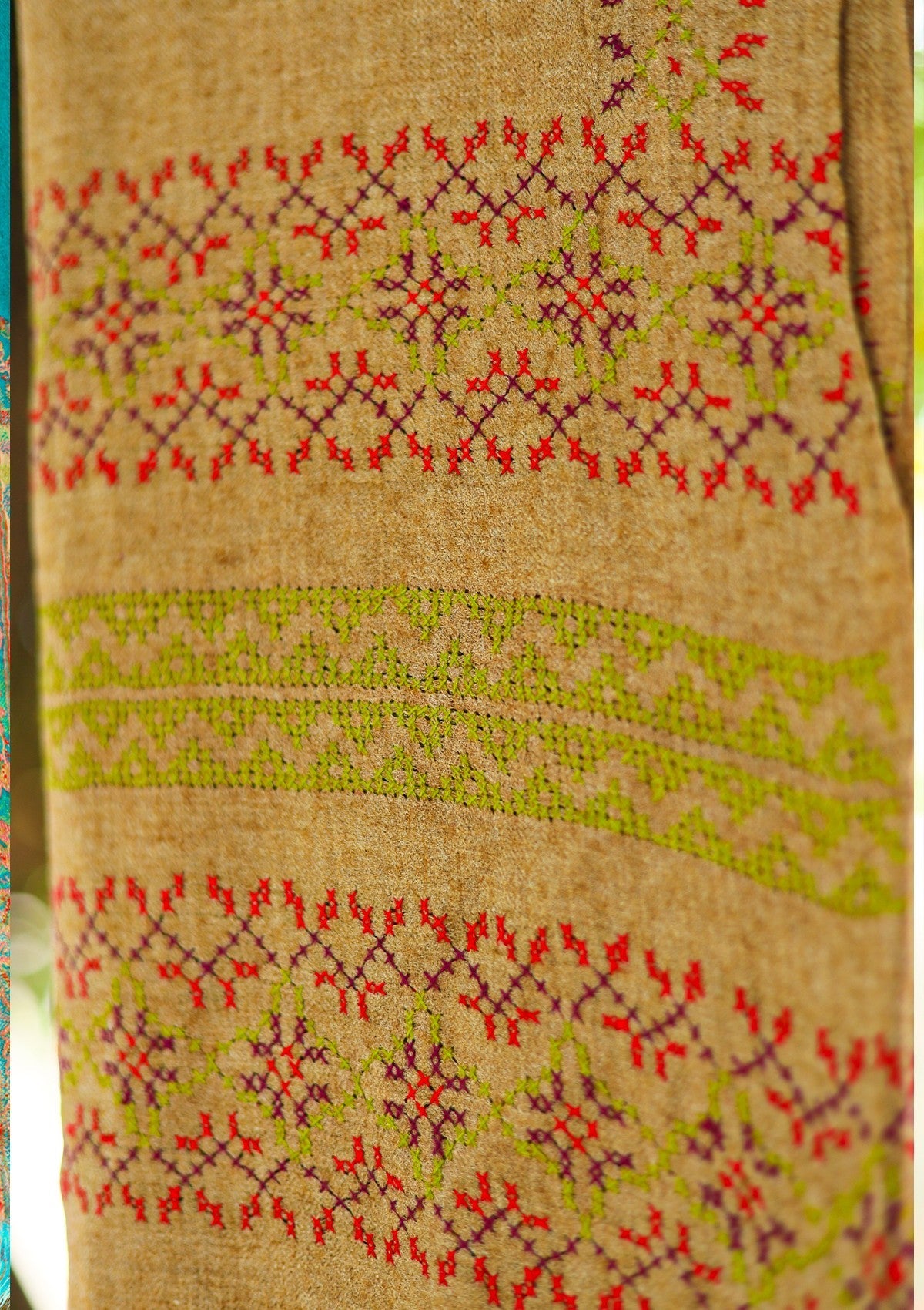 Wool Needle Work Shawl D - 52 - Brown