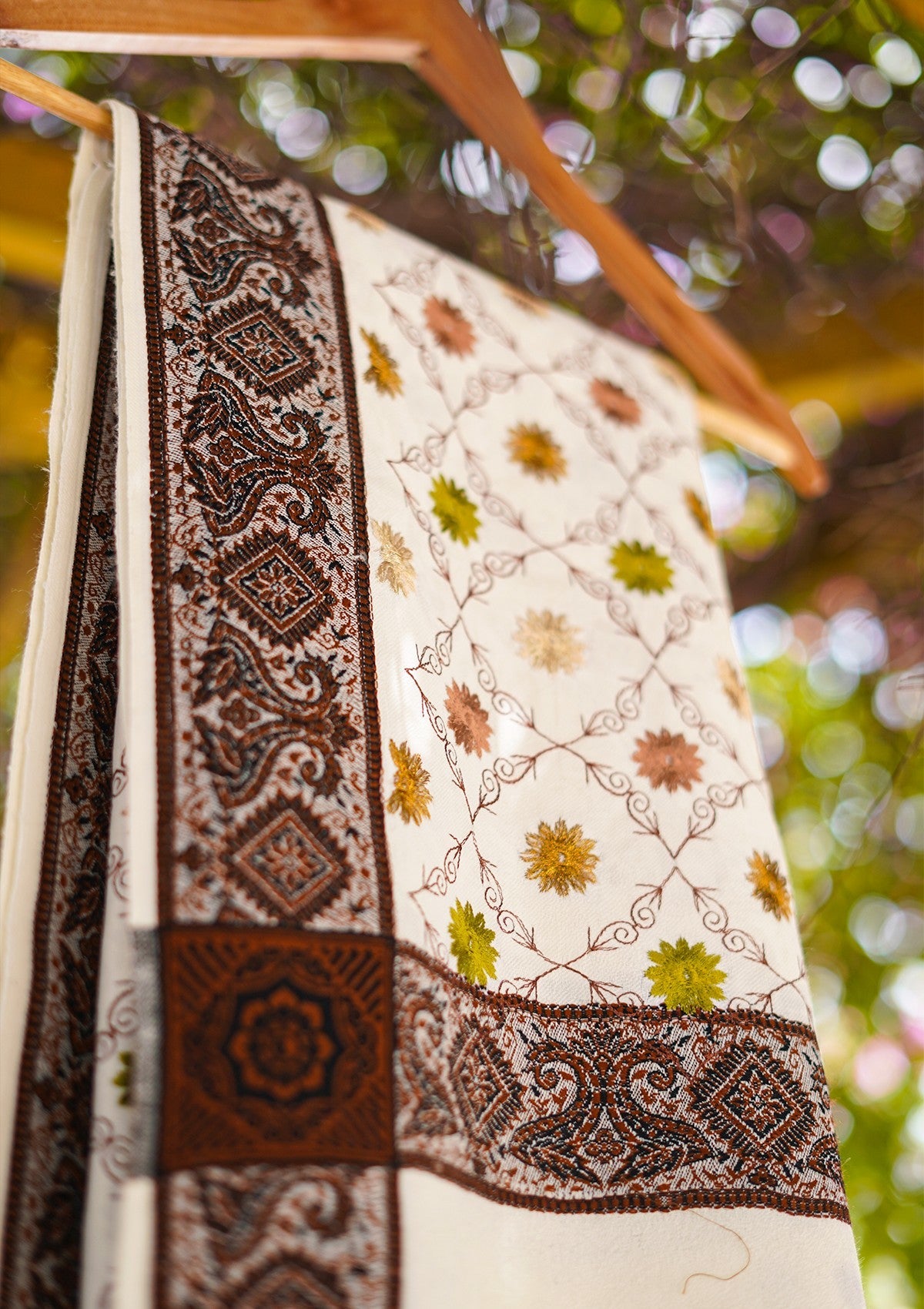 Wool Embroidered Shawl D - 15 - Off White