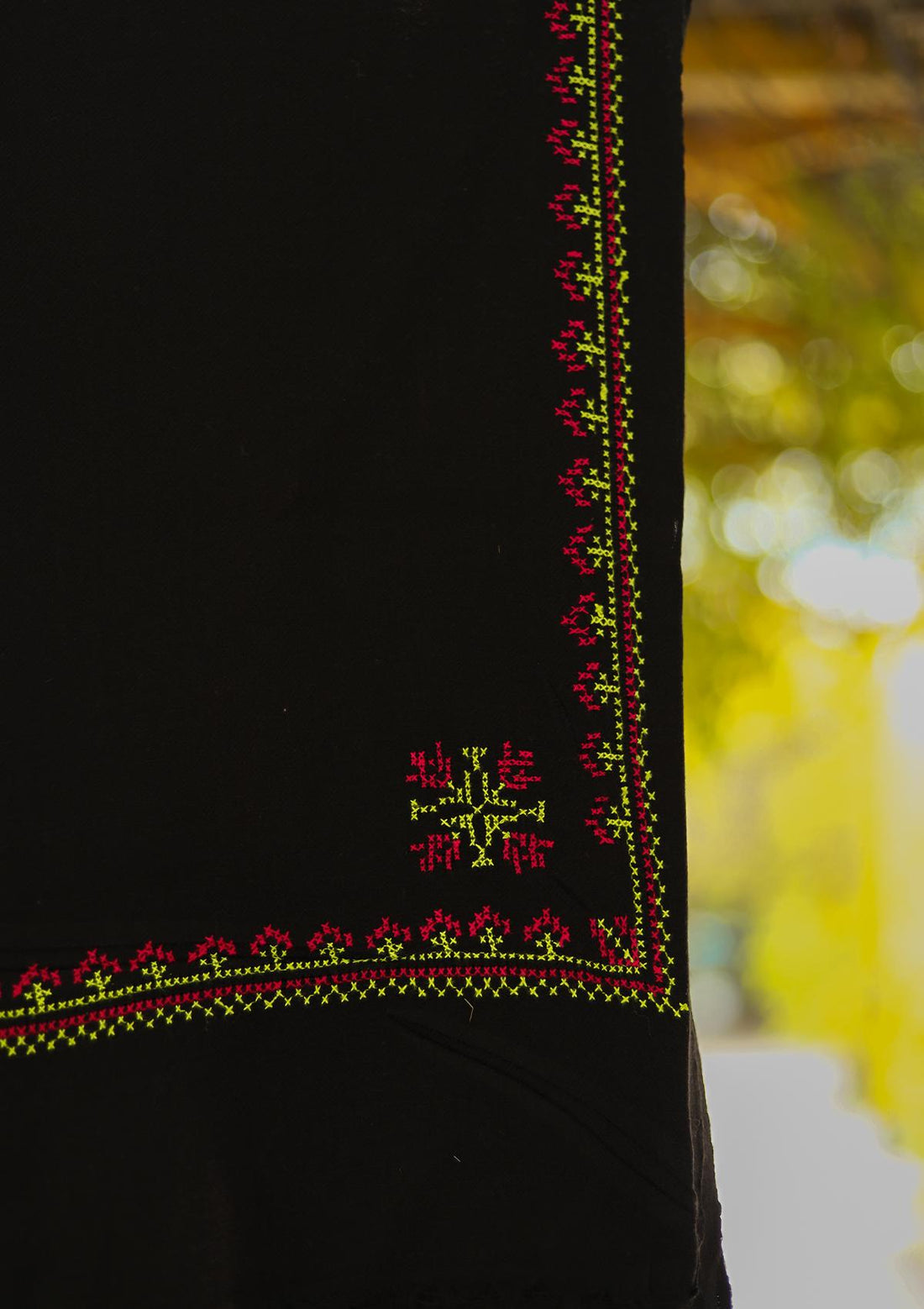 Wool Needle Work Shawl D - 56 - BLACK