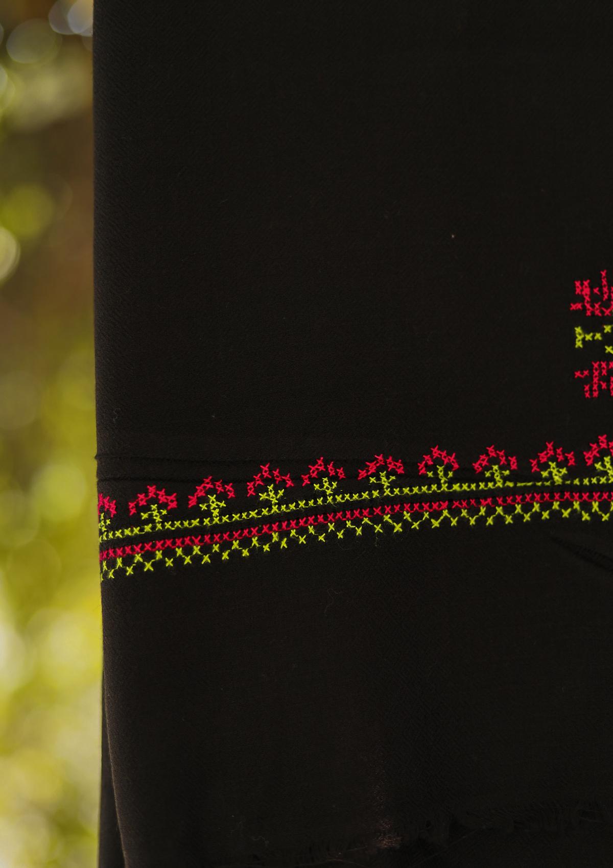 Wool Needle Work Shawl D - 56 - BLACK