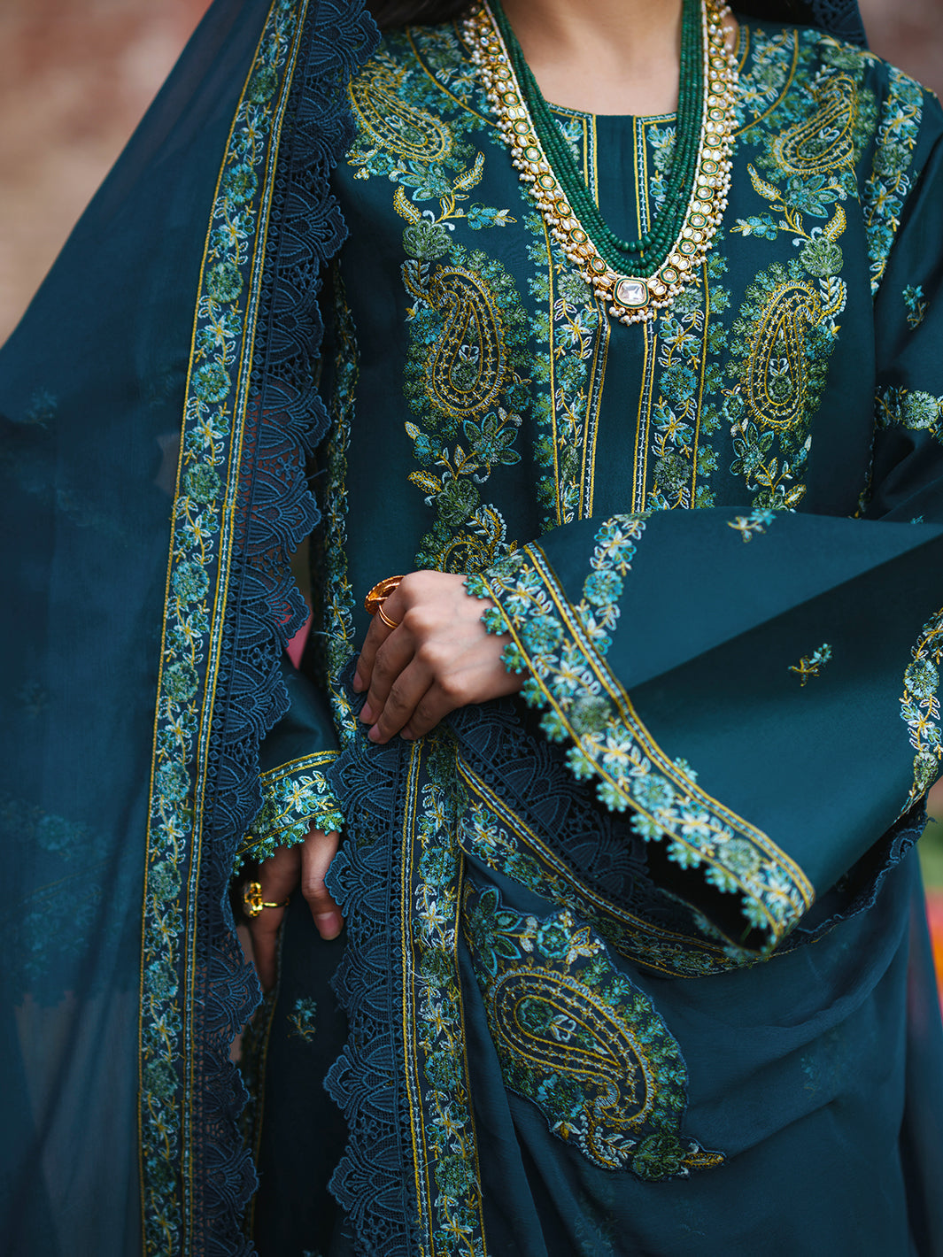 Mahnur | Gul Luxury Lawn 26 | G-002