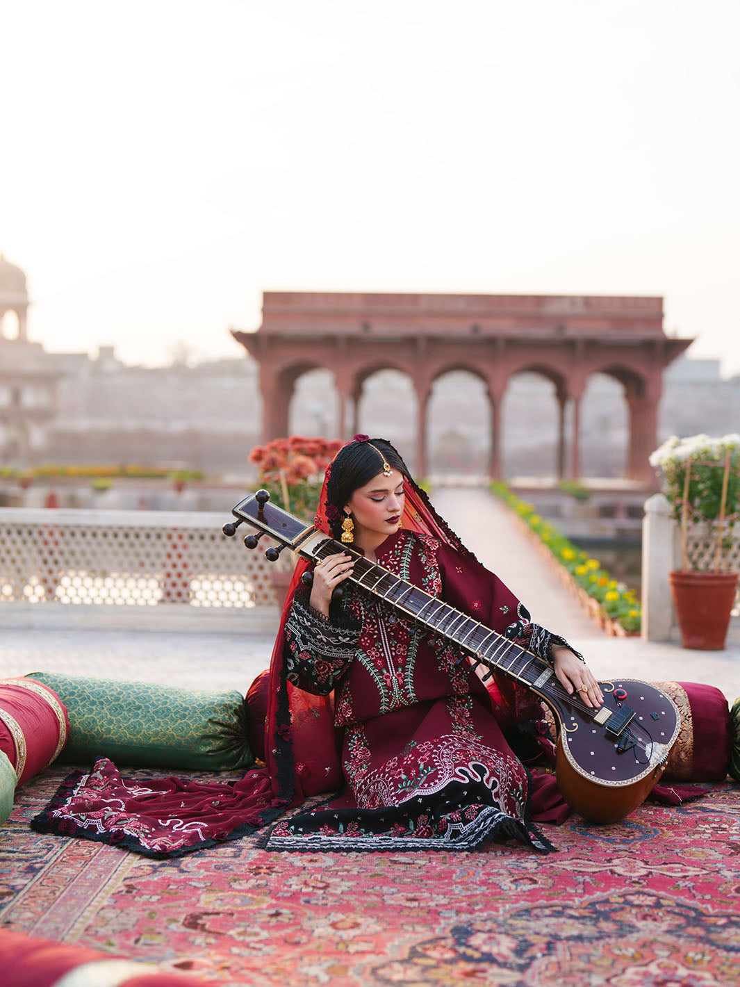 Mahnur | Gul Luxury Lawn 26 |G-005