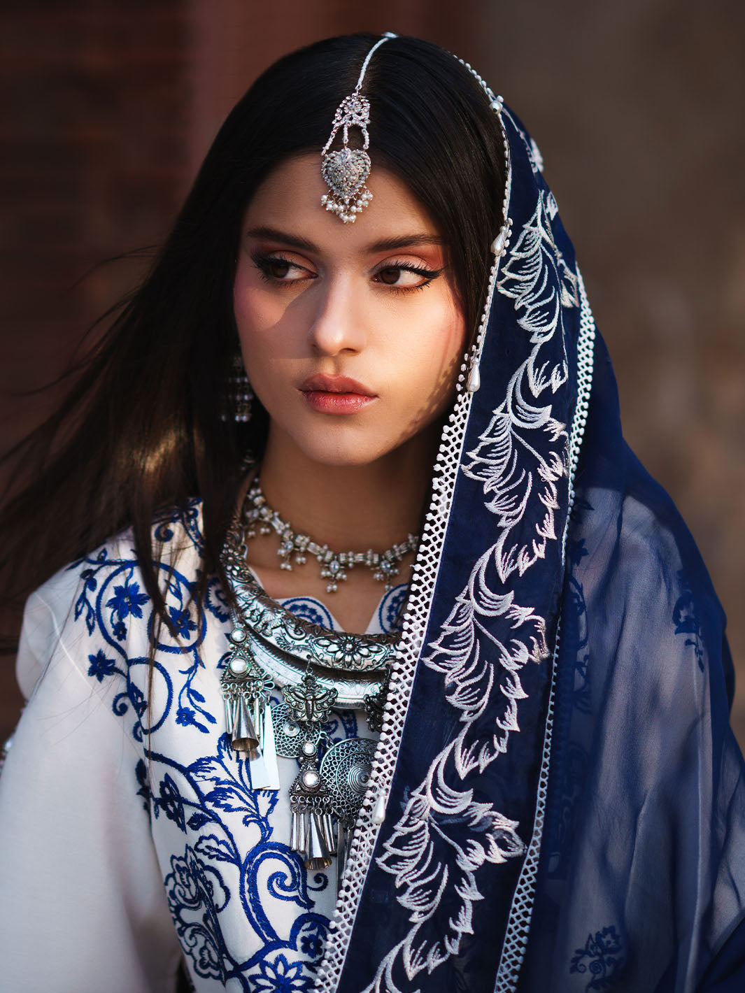 Mahnur | Gul Luxury Lawn 26 | G-008