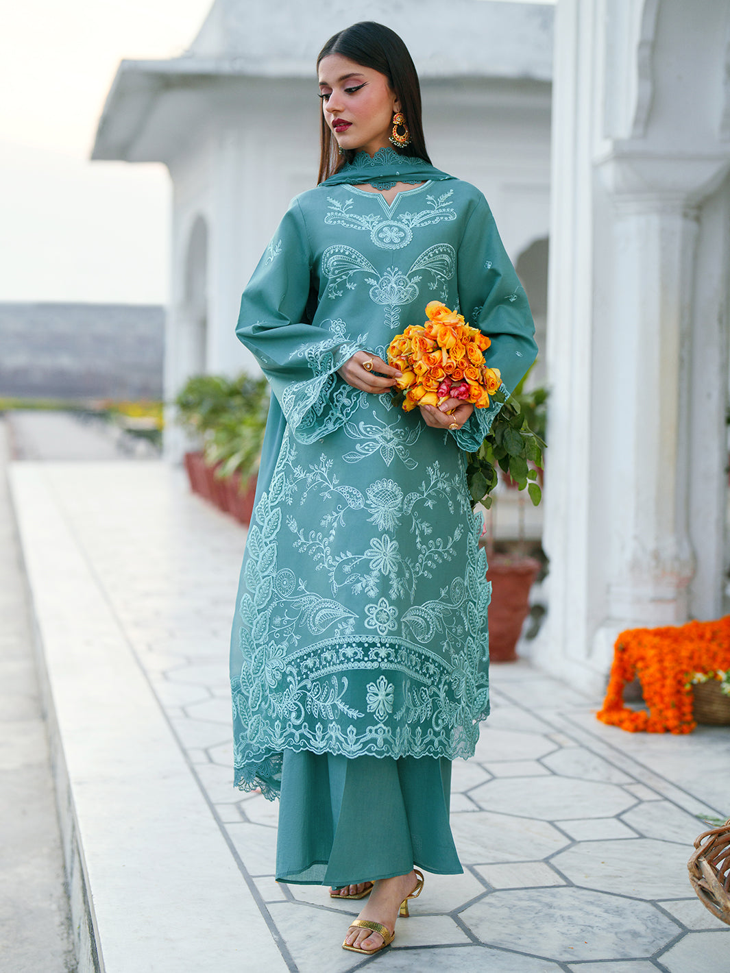 Mahnur | Gul Luxury Lawn 26 | G-009