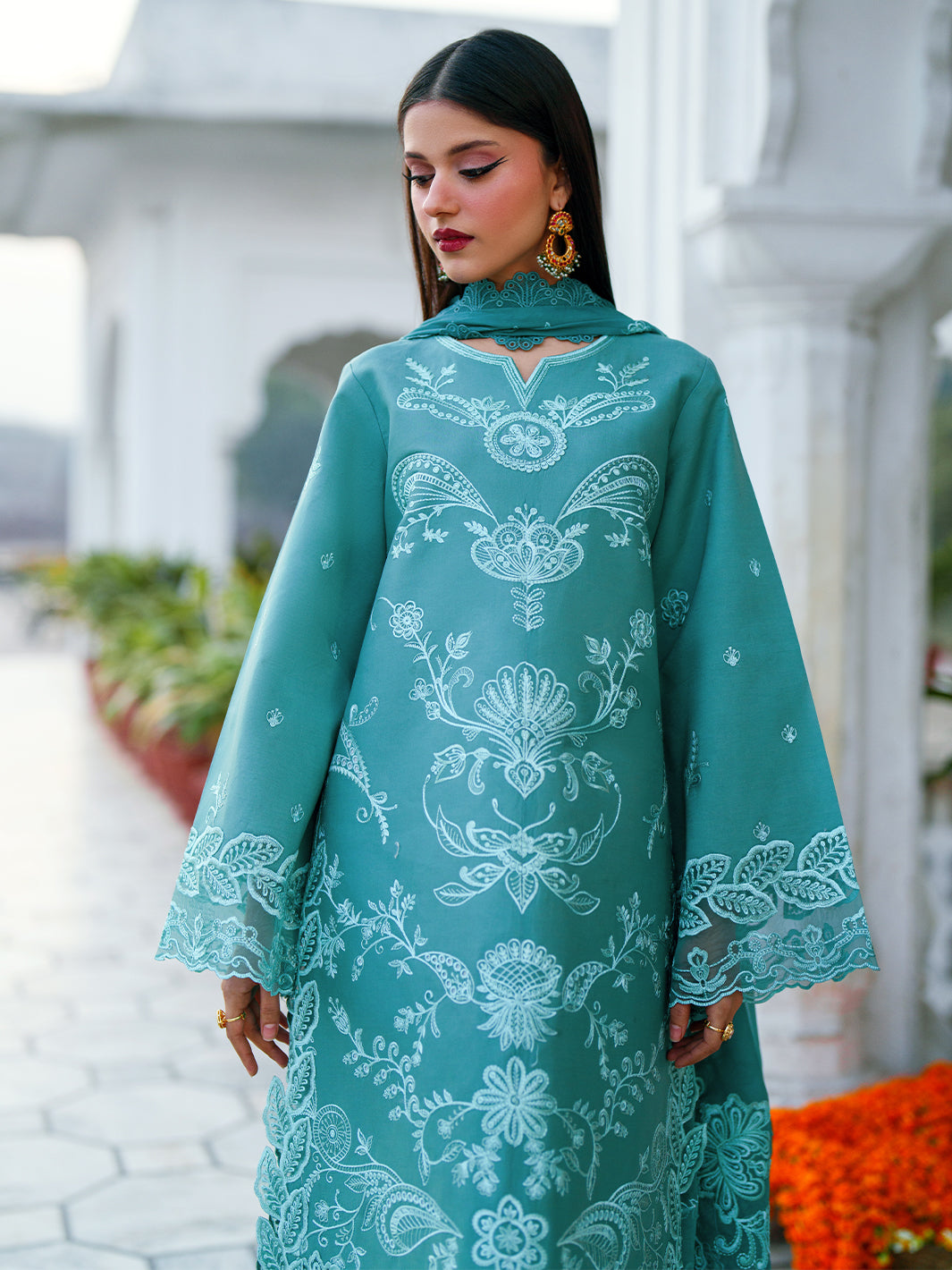 Mahnur | Gul Luxury Lawn 26 | G-009