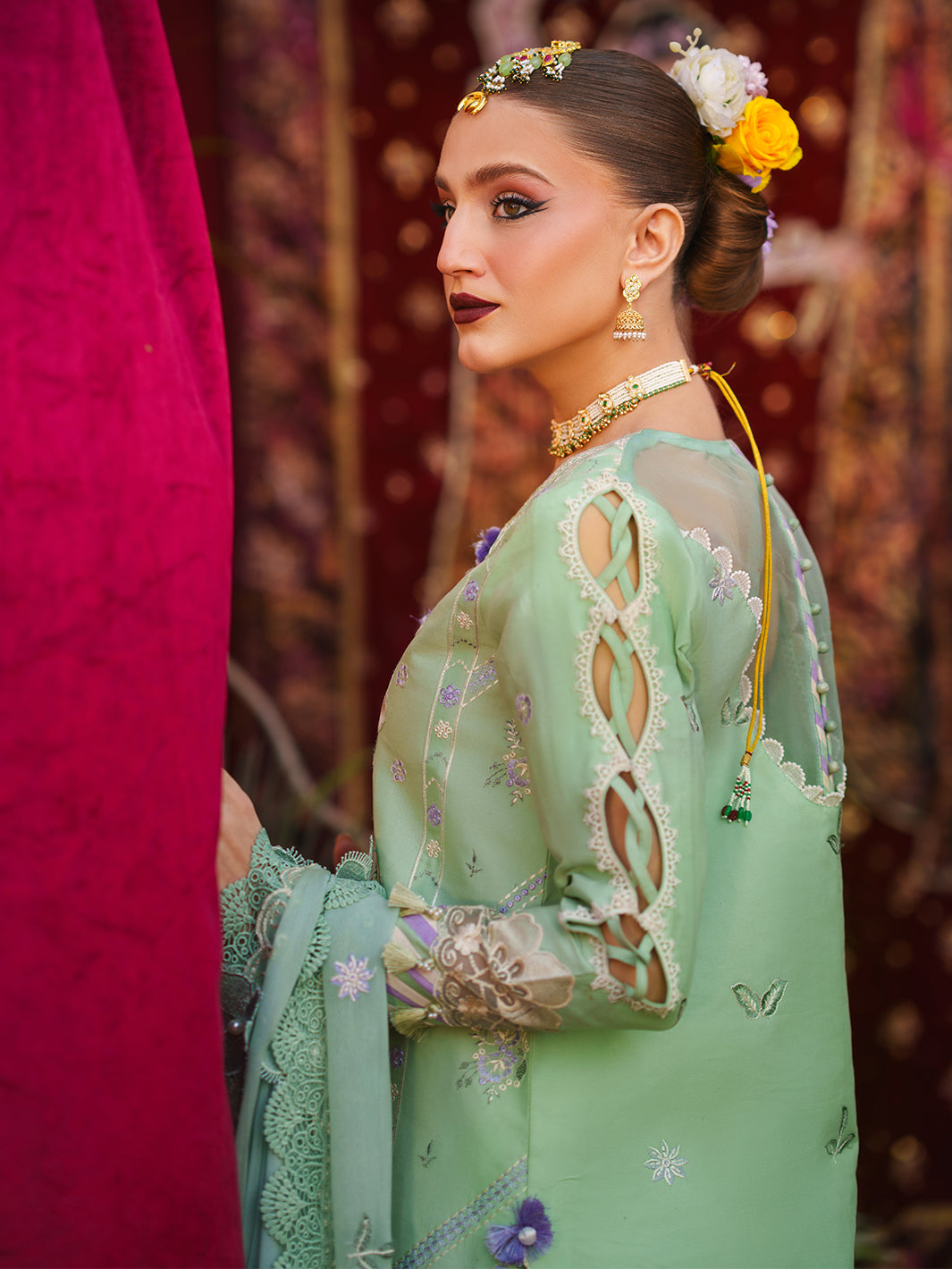 Mahnur | Gul Luxury Lawn 26 | G-011