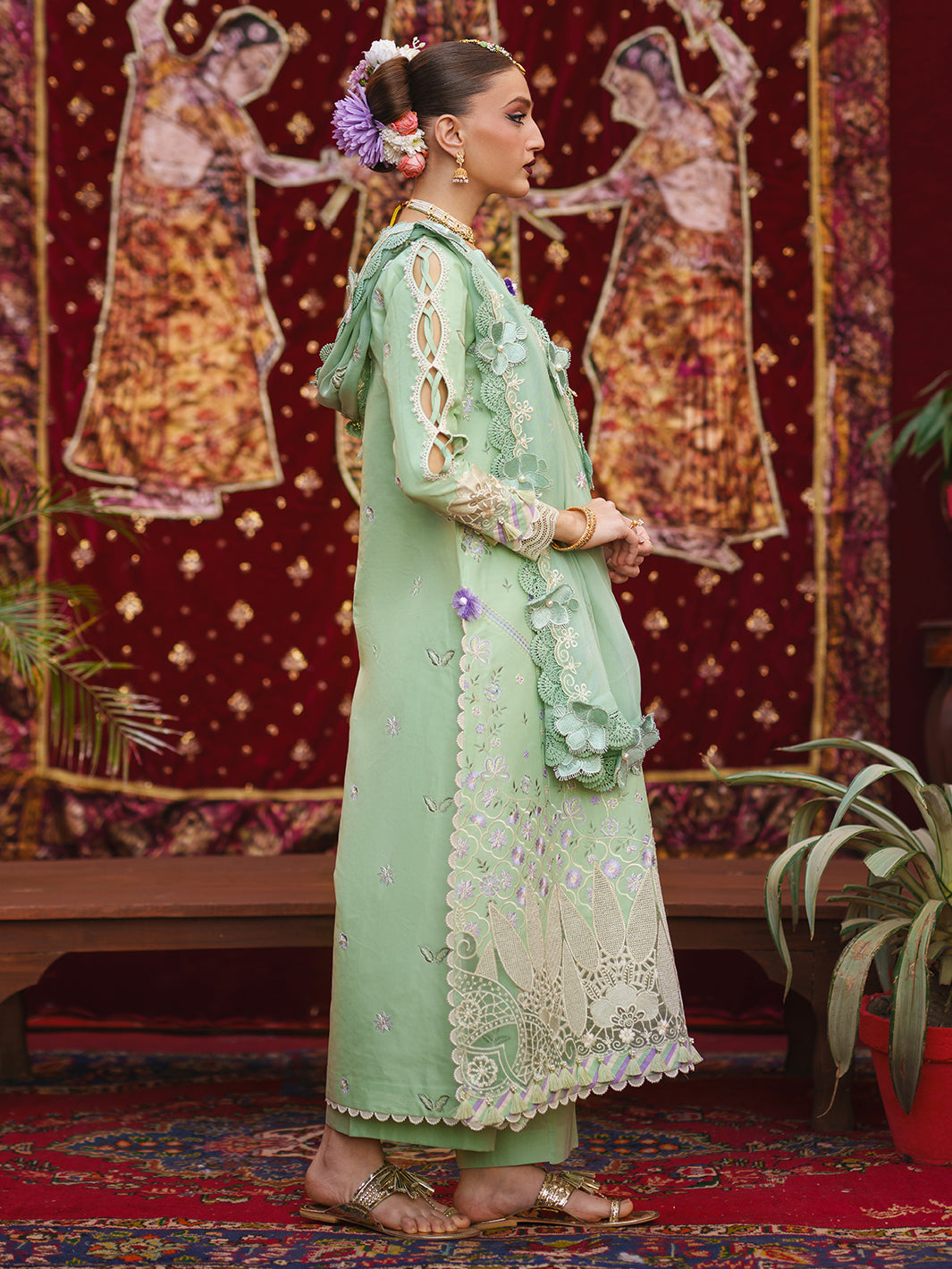 Mahnur | Gul Luxury Lawn 26 | G-011