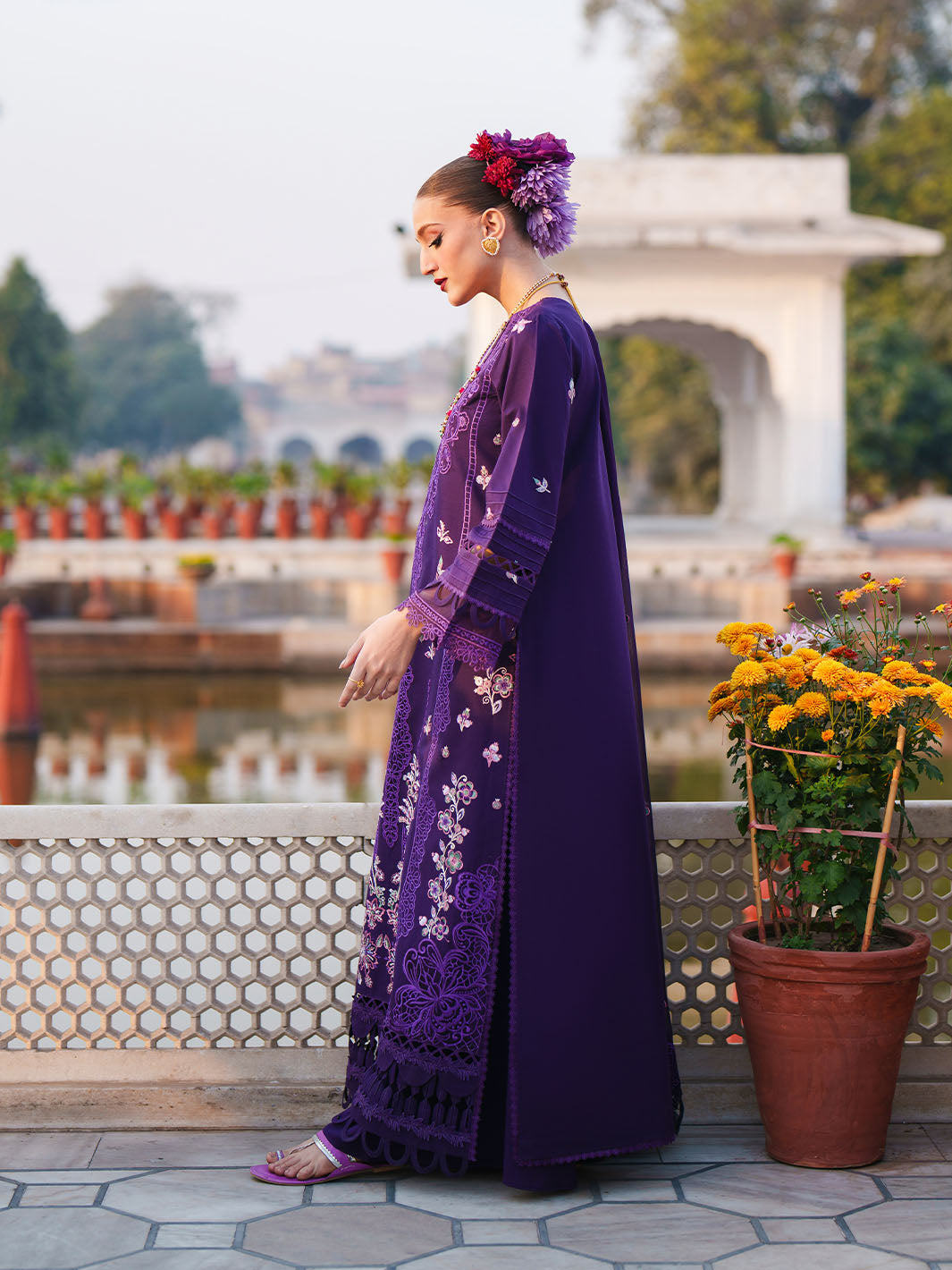 Mahnur | Gul Luxury Lawn 26 | G-012
