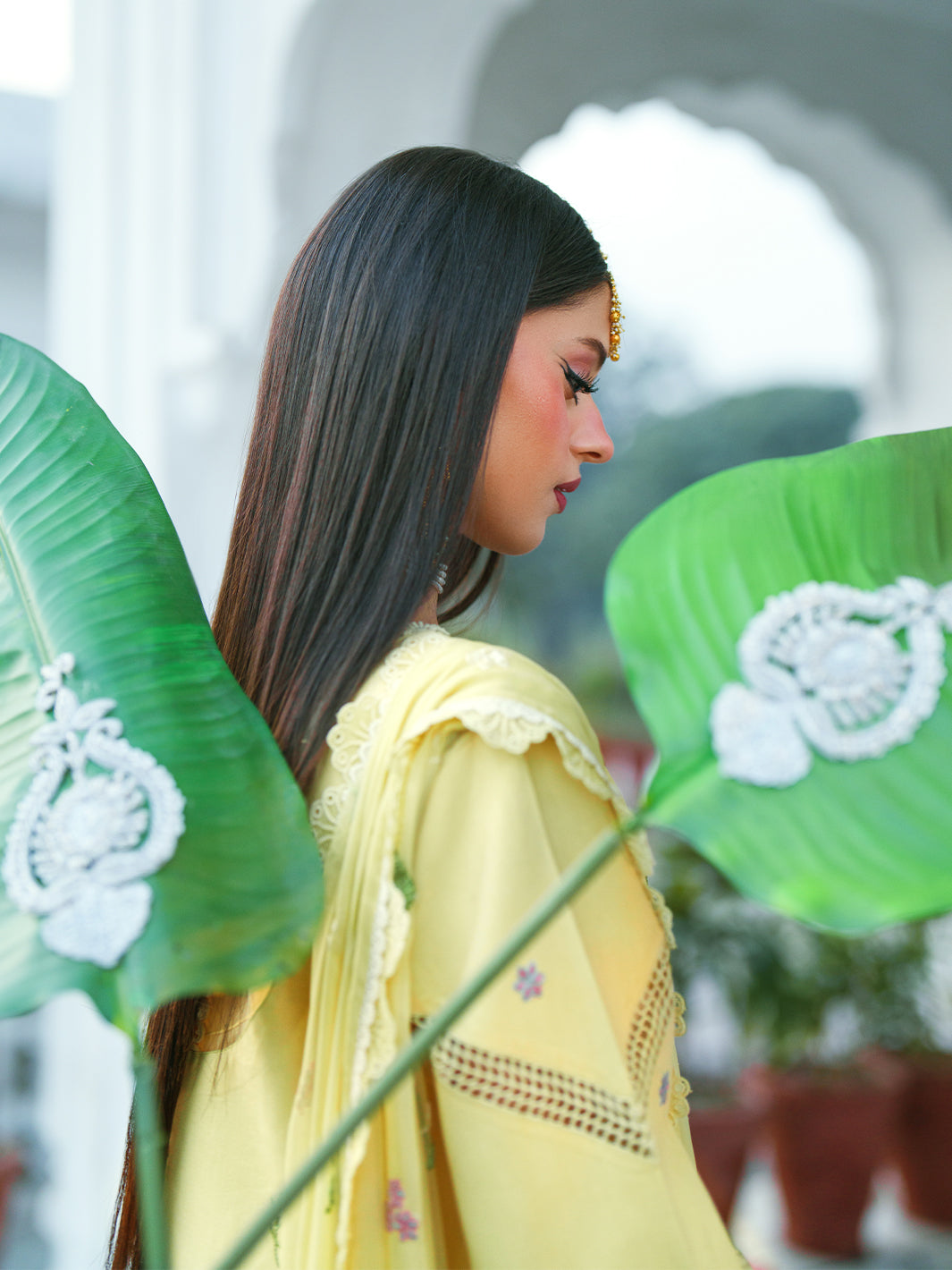 Mahnur | Gul Luxury Lawn 26 | G-014