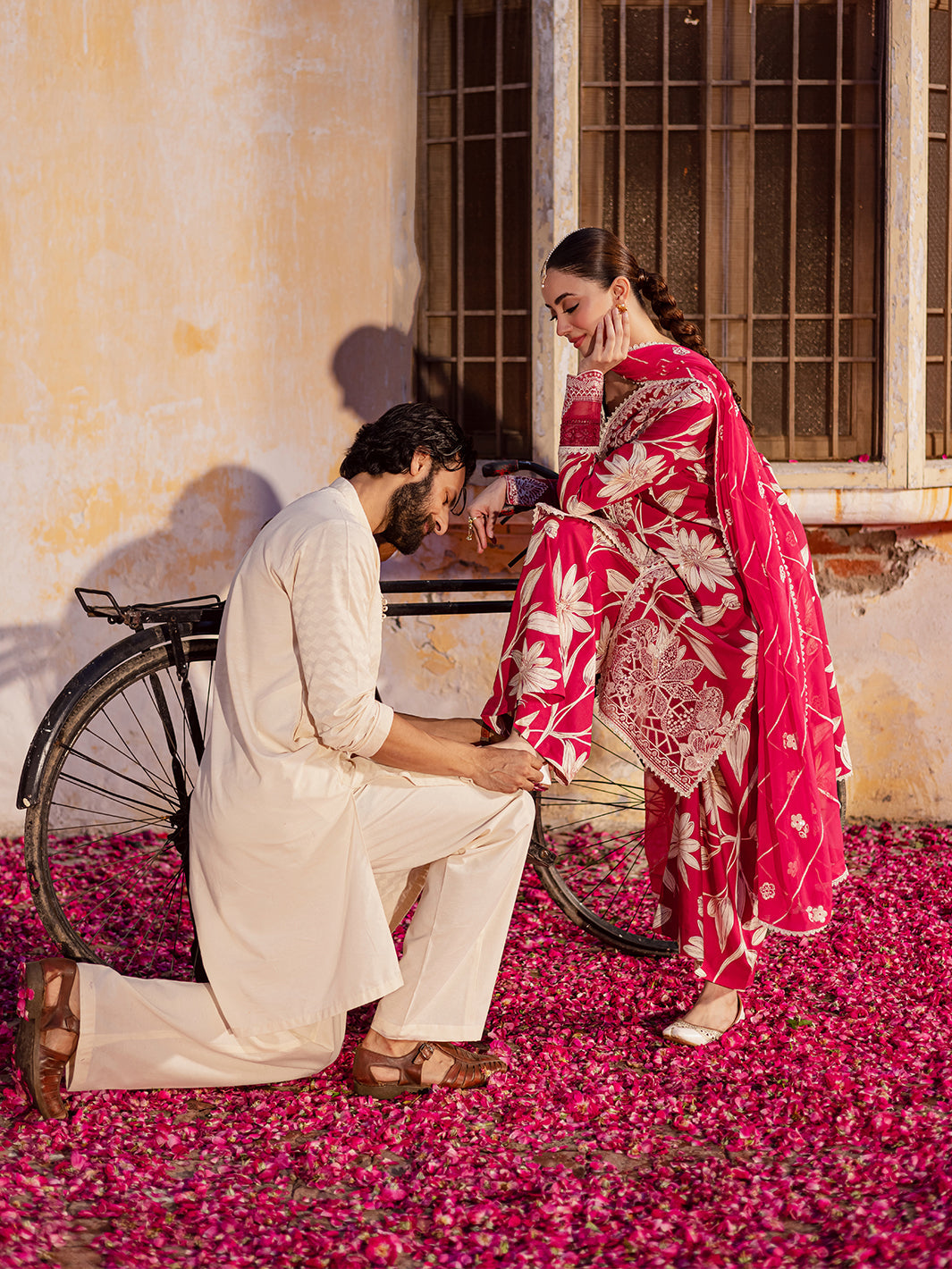 Mahnur | Gulzar Winter 25 | G - 11 - Official Mahnur stockist in UK - Sakeena London