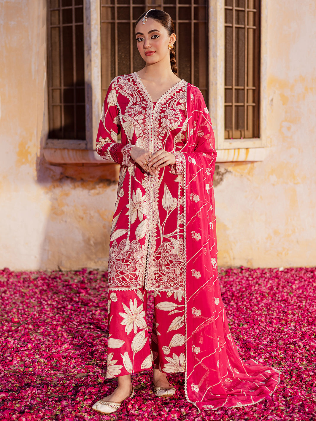 Mahnur | Gulzar Winter 25 | G - 11 - Official Mahnur stockist in UK - Sakeena London