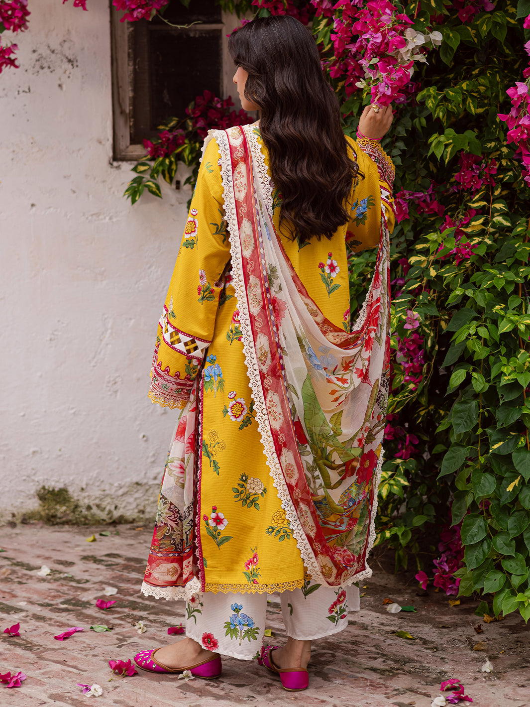 Mahnur | Gulzar Winter 25 | G - 12 - Official Mahnur stockist in UK - Sakeena London