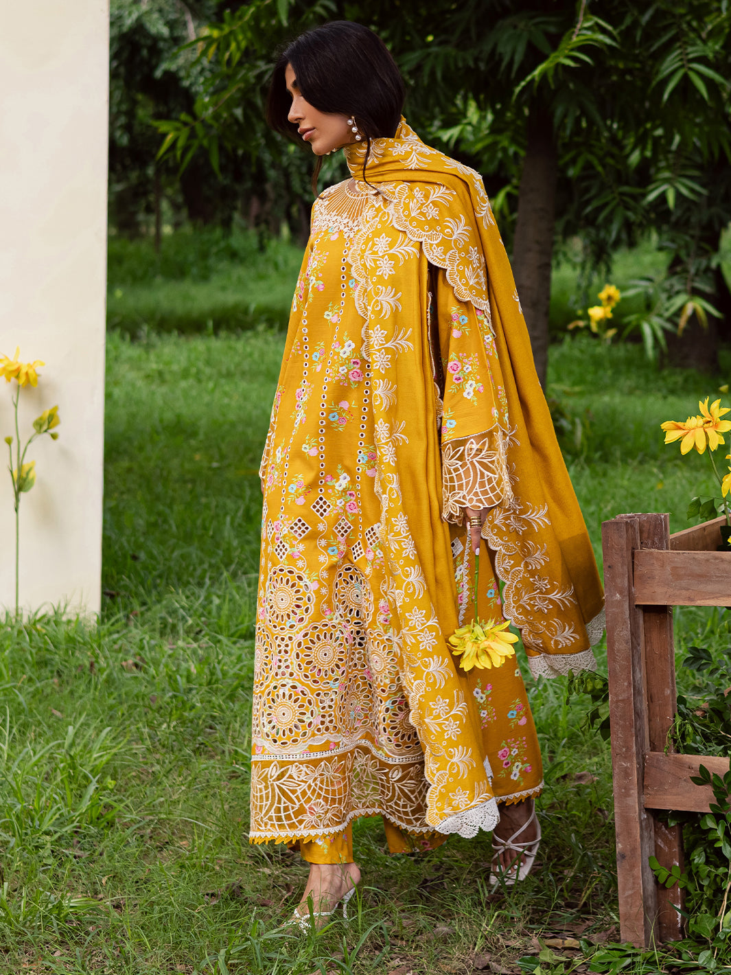 Mahnur | Gardenia Khaddar 25 | GR-08 - Official Mahnur stockist in UK - Sakeena London