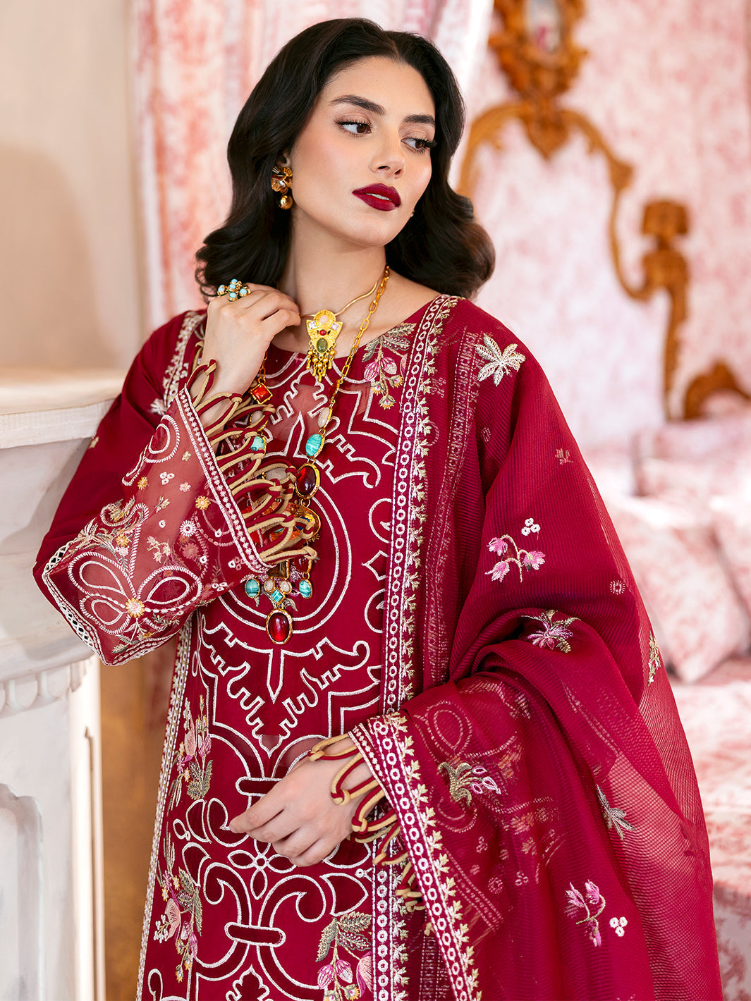 Mahnur | Sophie Luxury Lawn 25 | Ginny - Official Mahnur stockist in UK - Sakeena London
