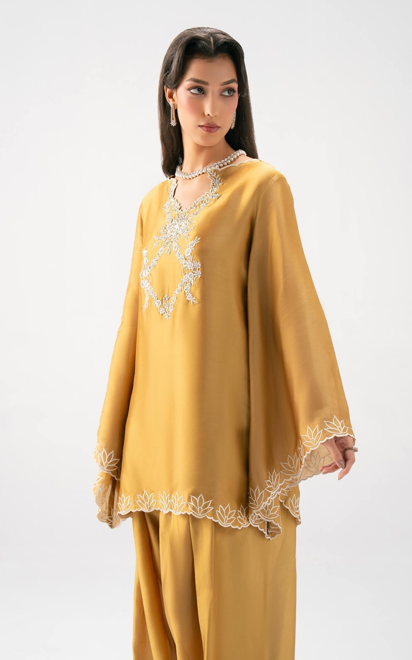Asifa and Nabeel | Celevara Luxe | Golden Reverie