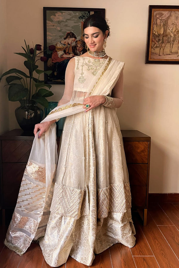 Mehak Yaqoob | Guzel Luxury Formals | GulBahar - Official Mehak Yaqoob stockist in UK - Sakeena London