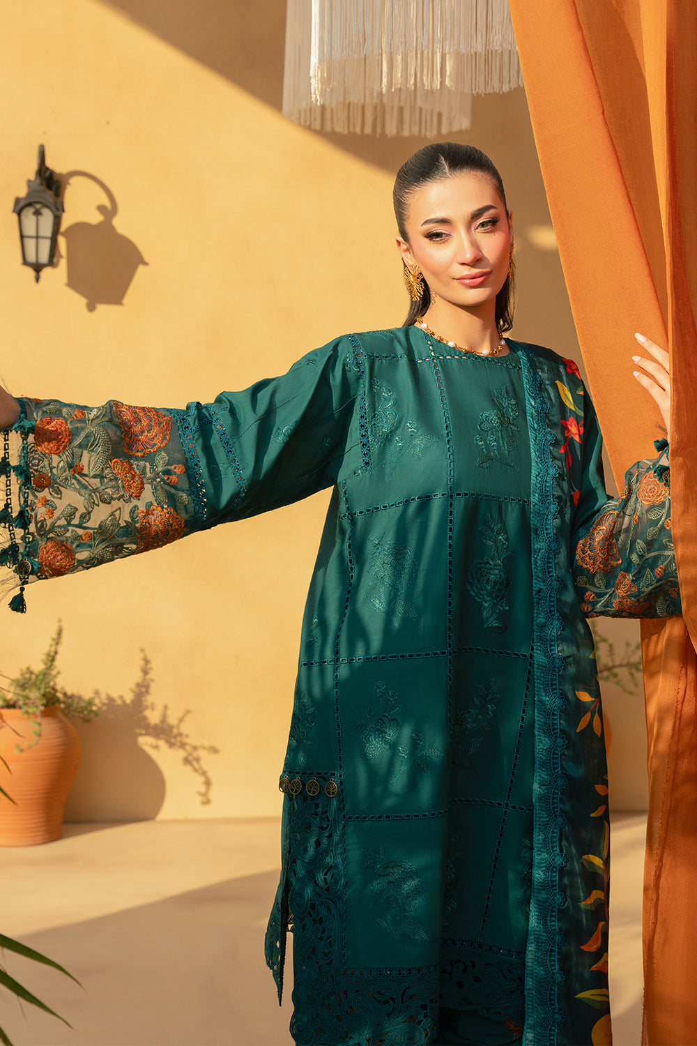 Saira Rizwan | Luxury Lawn 25 | LIRA-SRL25-10 - Official Saira Rizwan stockist in UK - Sakeena London
