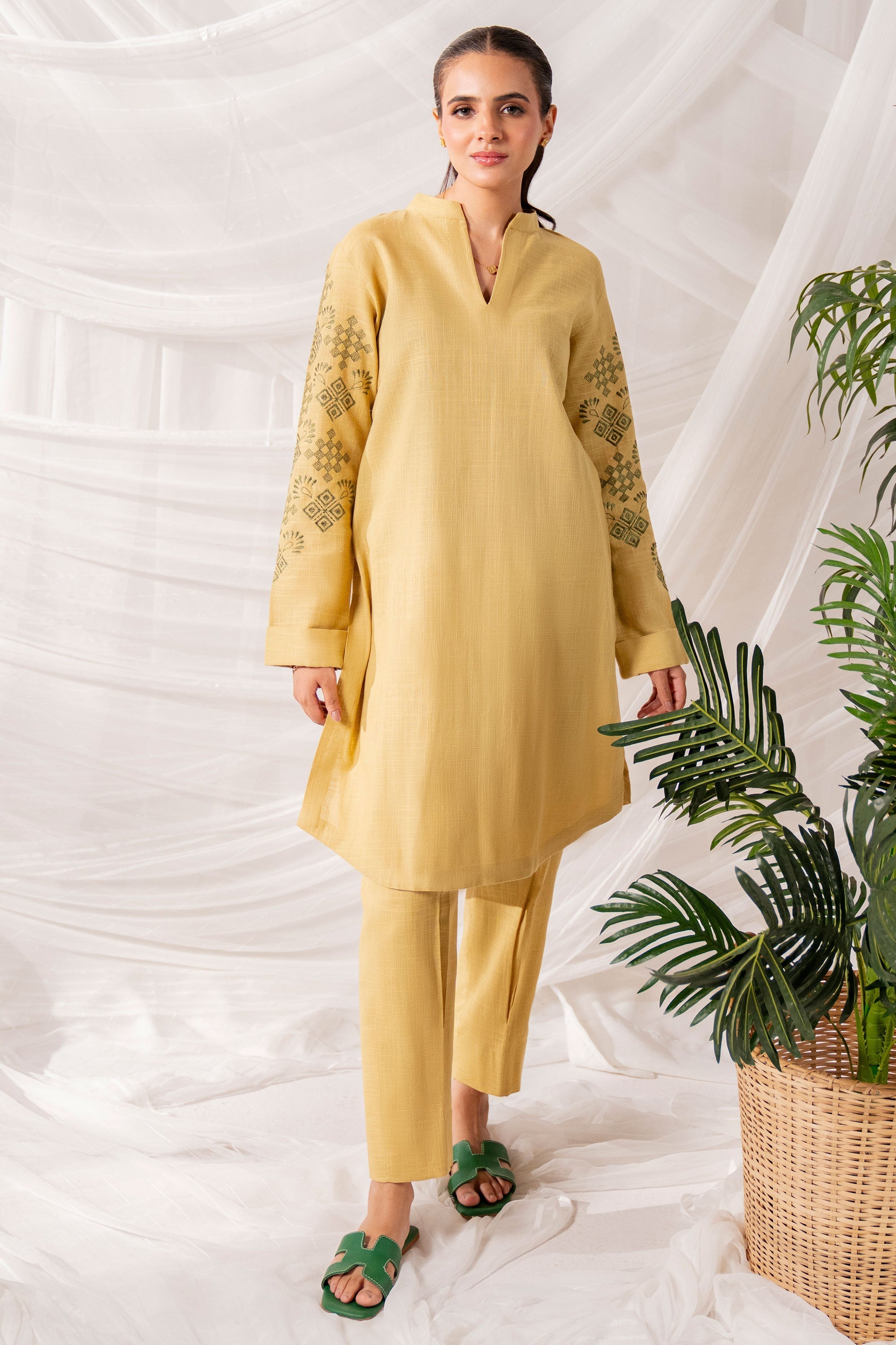 Hana | Khaddar Edit | Vedat - Official Hana stockist in UK - Sakeena London