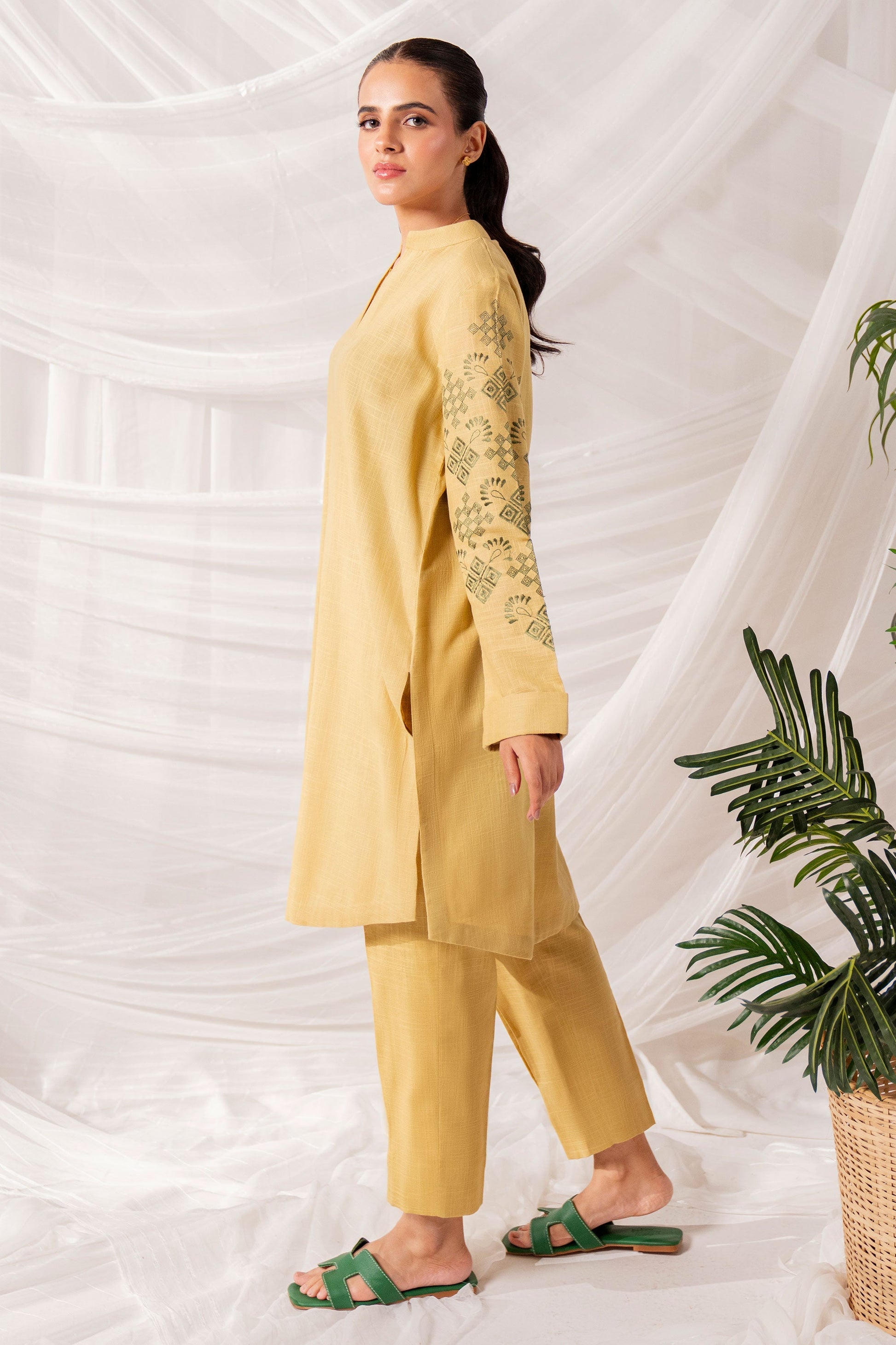 Hana | Khaddar Edit | Vedat - Official Hana stockist in UK - Sakeena London