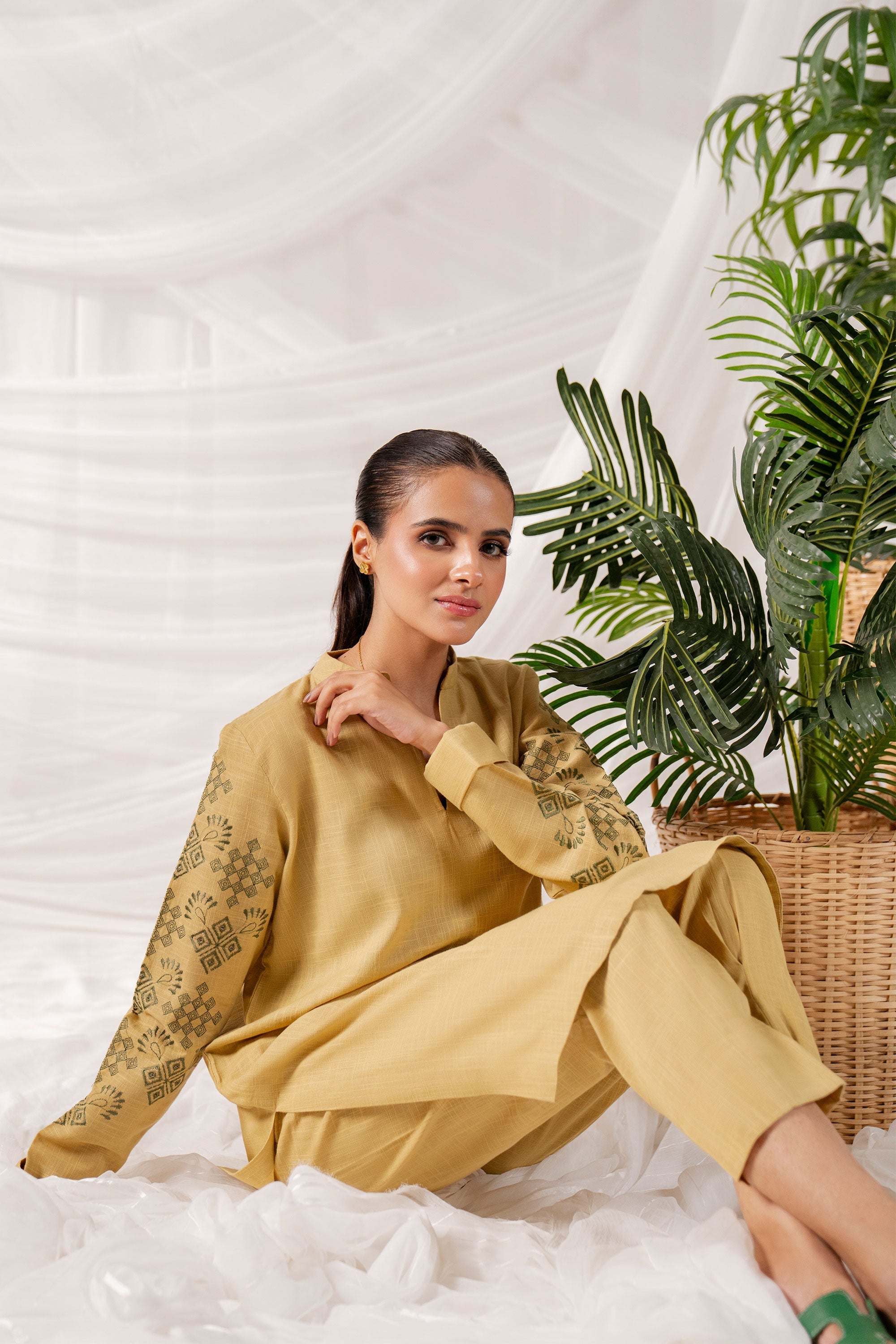 Hana | Khaddar Edit | Vedat - Official Hana stockist in UK - Sakeena London