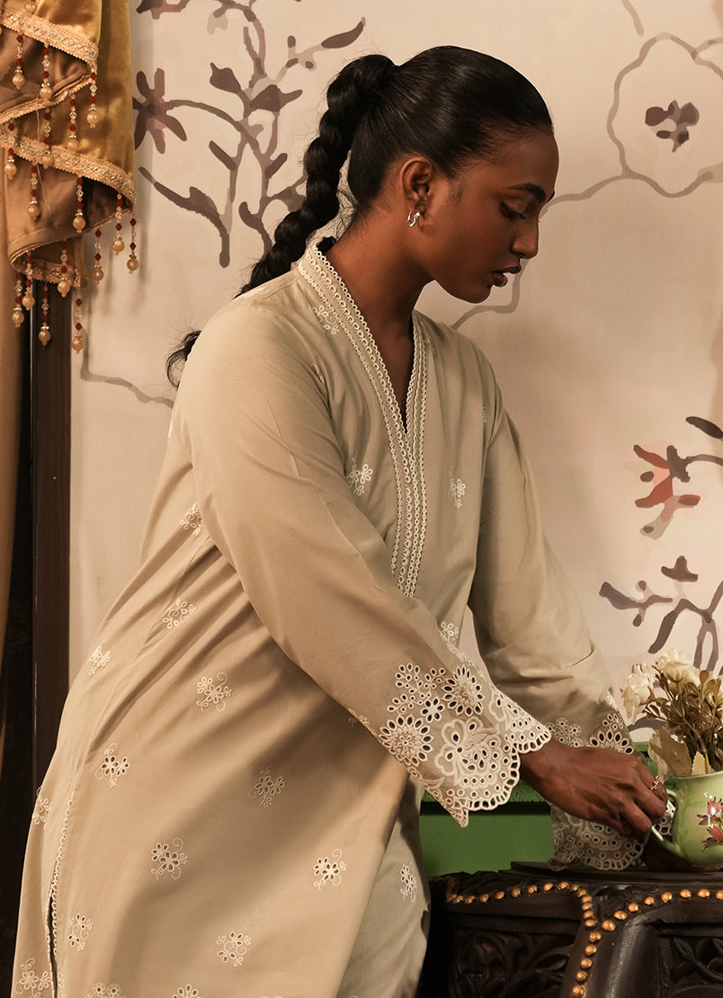 Image | Spring the Tea | ICSE-213284-12408 - Official Image stockist in UK - Sakeena London