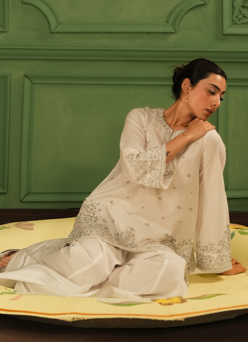 Image | Spring the Tea | ICSE-213473-12376 - Official Image stockist in UK - Sakeena London