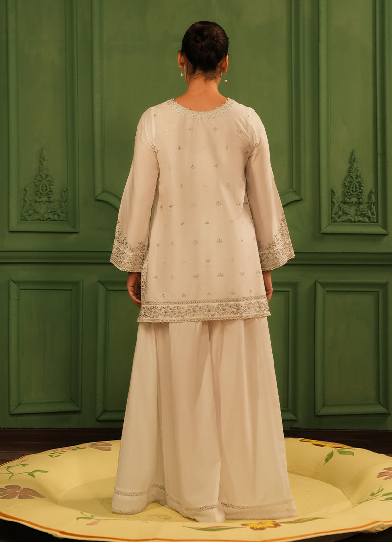 Image | Spring the Tea | ICSE-213473-12376 - Official Image stockist in UK - Sakeena London