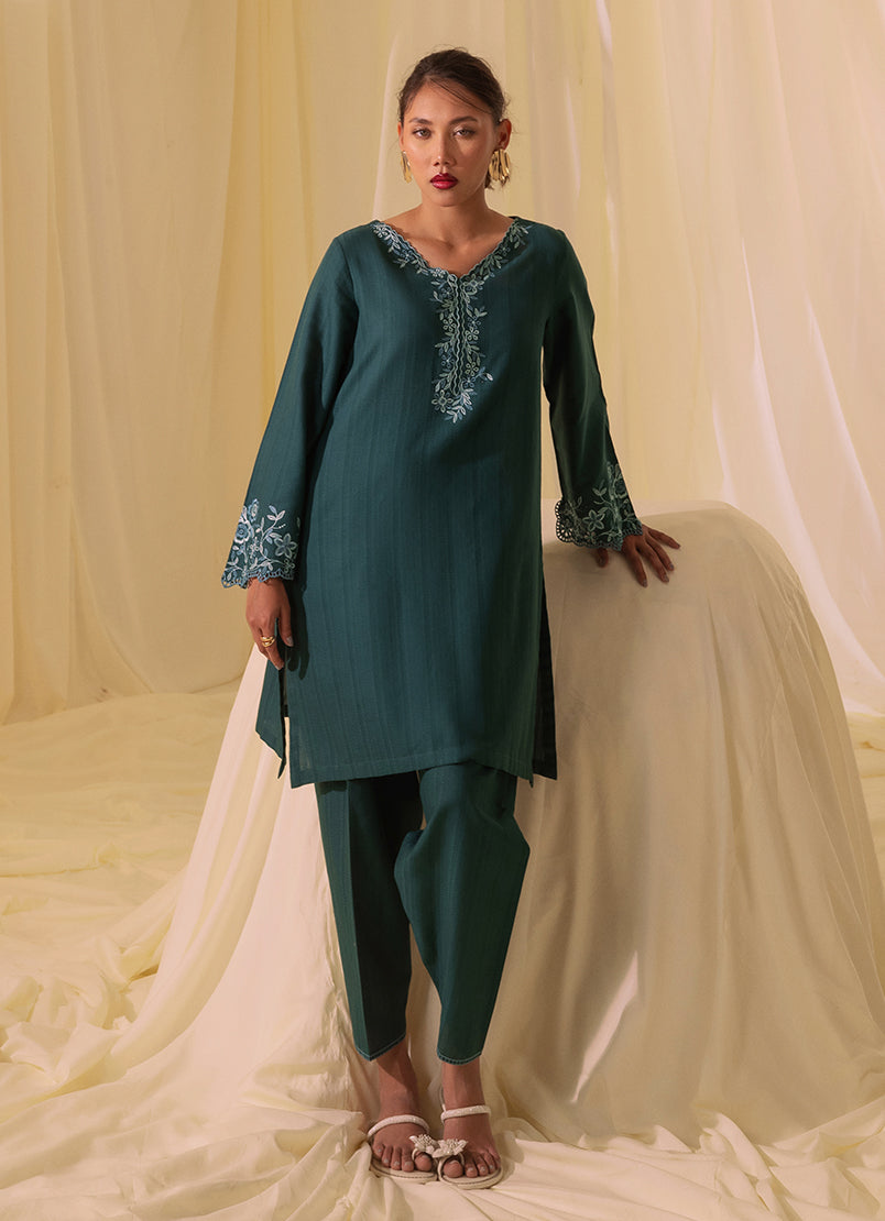 Image | Spring Basics 25 | IJSE-214058-12529 - Official Image stockist in UK - Sakeena London
