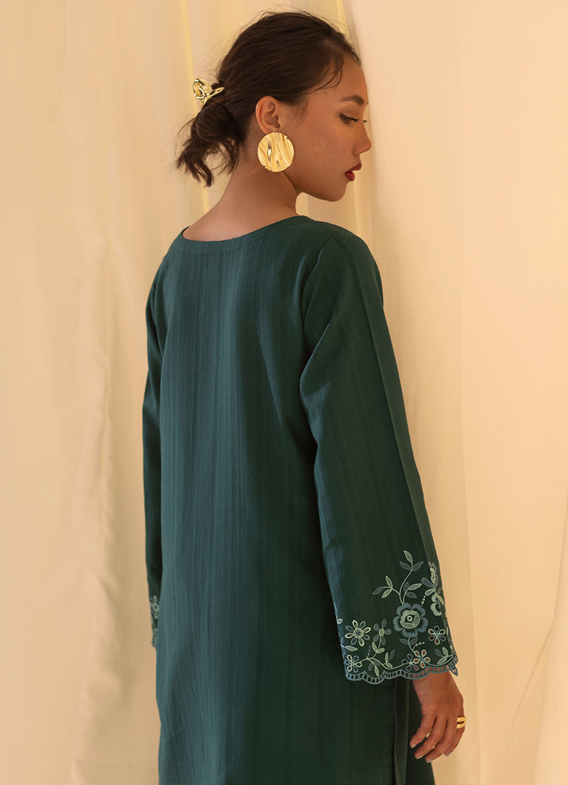 Image | Spring Basics 25 | IJSE-214058-12529 - Official Image stockist in UK - Sakeena London