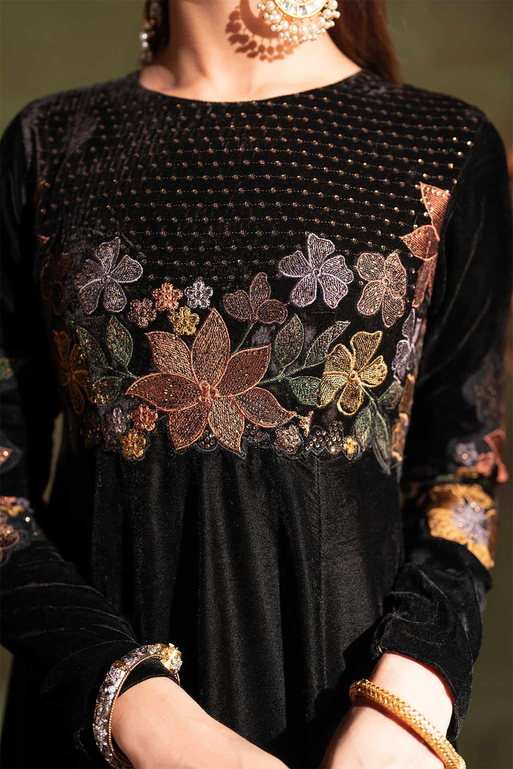 Iznik | Exclusive Velvet | IV-52 - Official Iznik stockist in UK - Sakeena London
