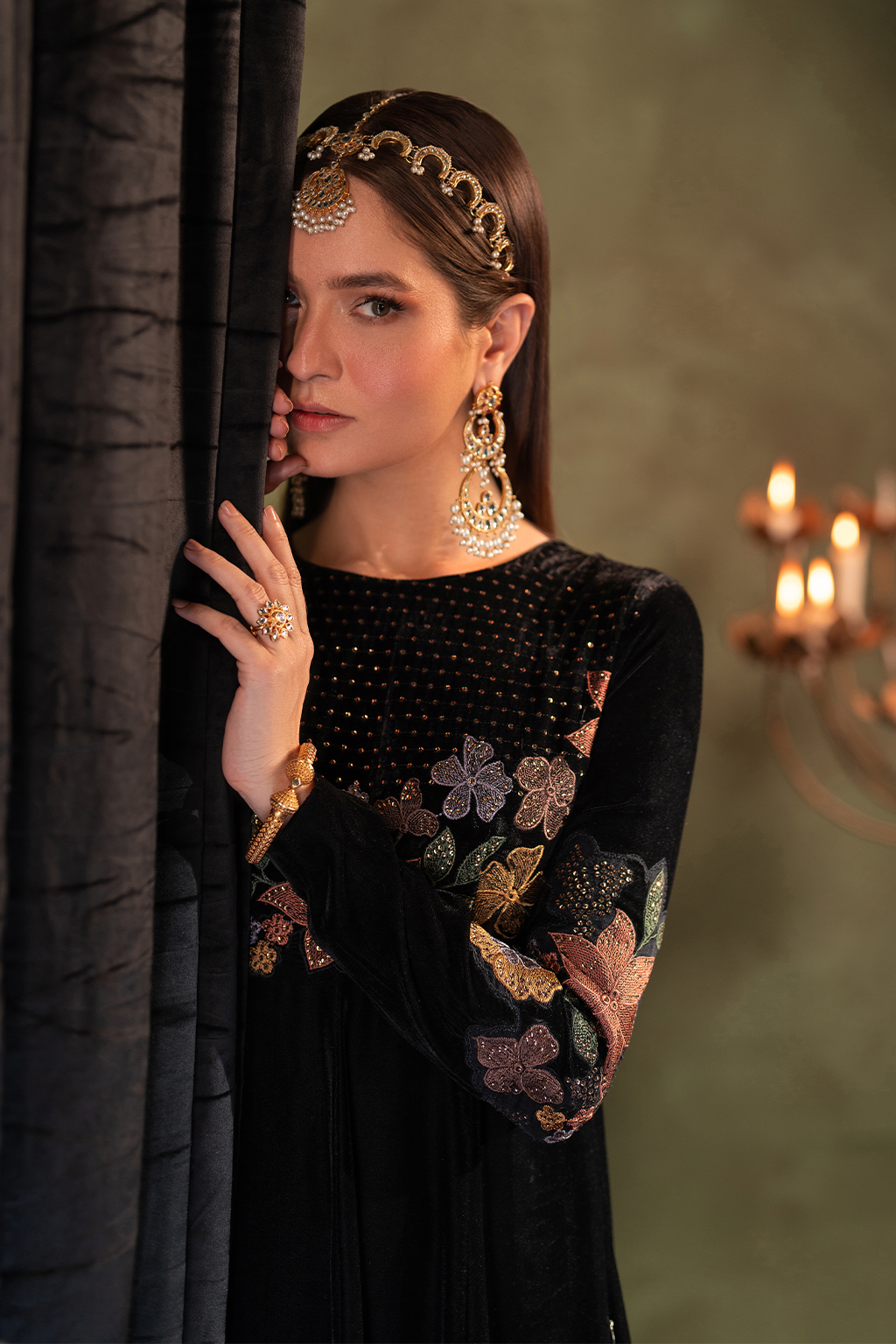Iznik | Exclusive Velvet | IV-52 - Official Iznik stockist in UK - Sakeena London