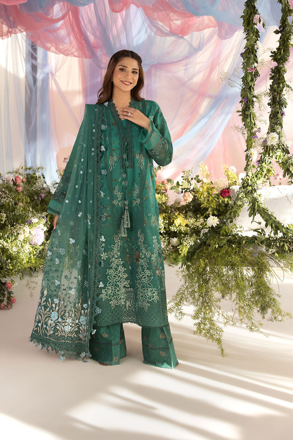 Sobia Nazir | Luxury Lawn 25 | 15B - Official Sobia Nazir stockist in UK - Sakeena London