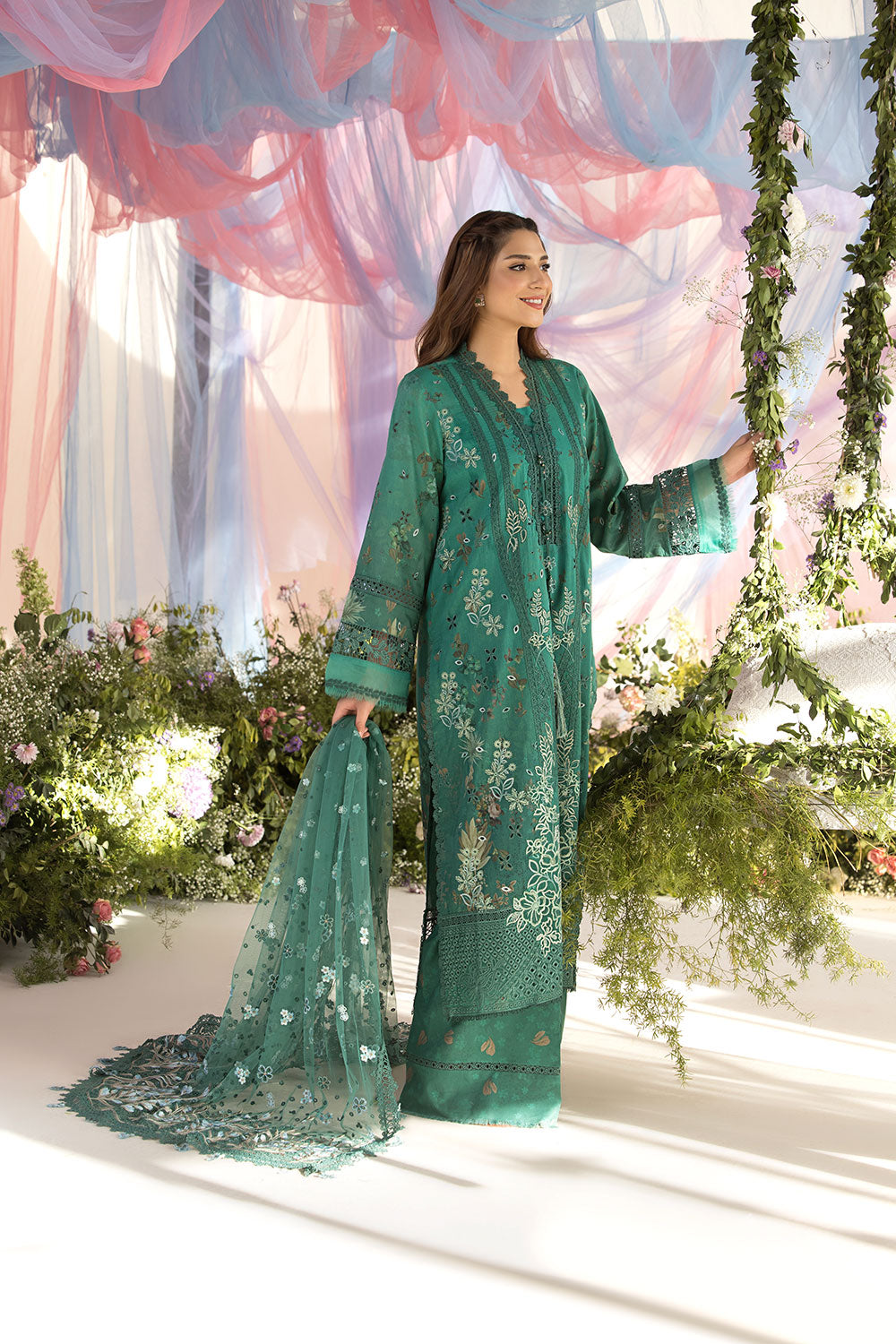Sobia Nazir | Luxury Lawn 25 | 15B - Official Sobia Nazir stockist in UK - Sakeena London