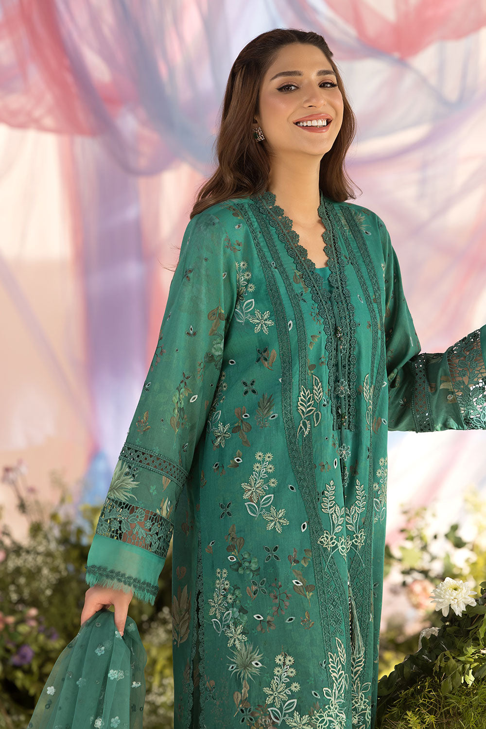 Sobia Nazir | Luxury Lawn 25 | 15B - Official Sobia Nazir stockist in UK - Sakeena London