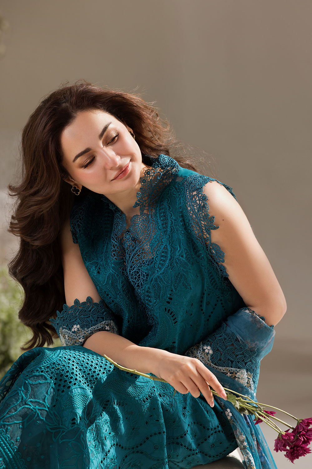 Sobia Nazir | Luxury Lawn 25 | 2A - Official Sobia Nazir stockist in UK - Sakeena London