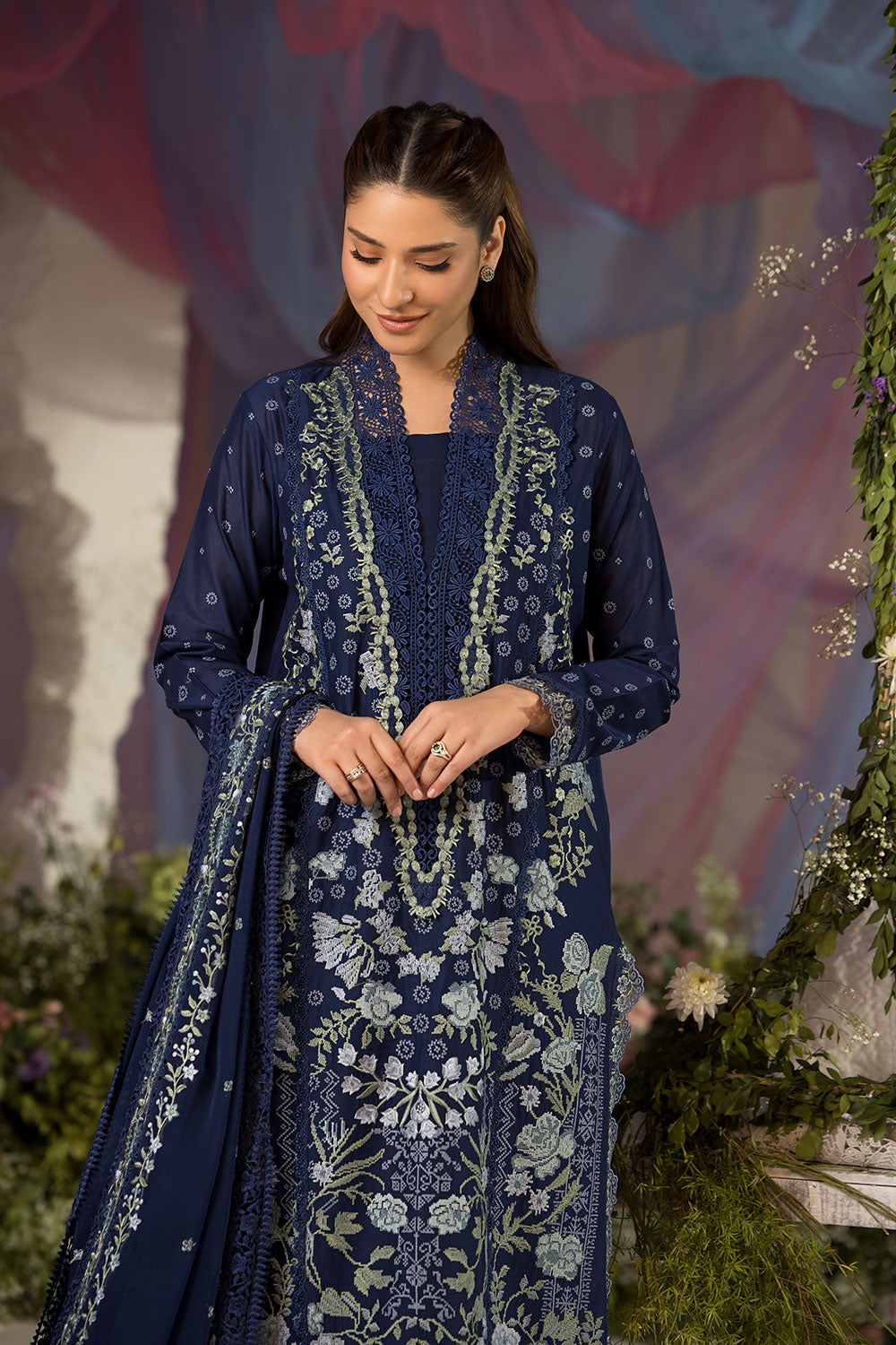 Sobia Nazir | Luxury Lawn 25 | 8A - Official Sobia Nazir stockist in UK - Sakeena London