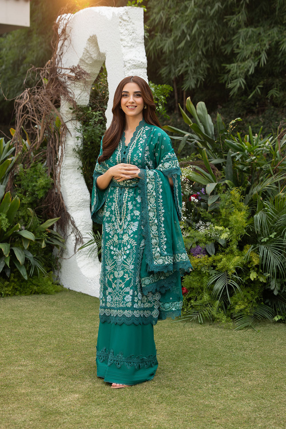 Sobia Nazir | Luxury Lawn 25 | 8B - Official Sobia Nazir stockist in UK - Sakeena London